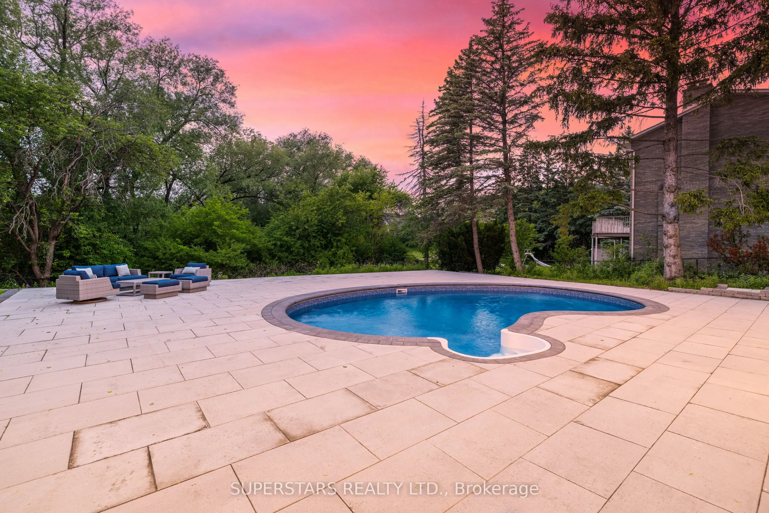 56 Cynthia Crescent