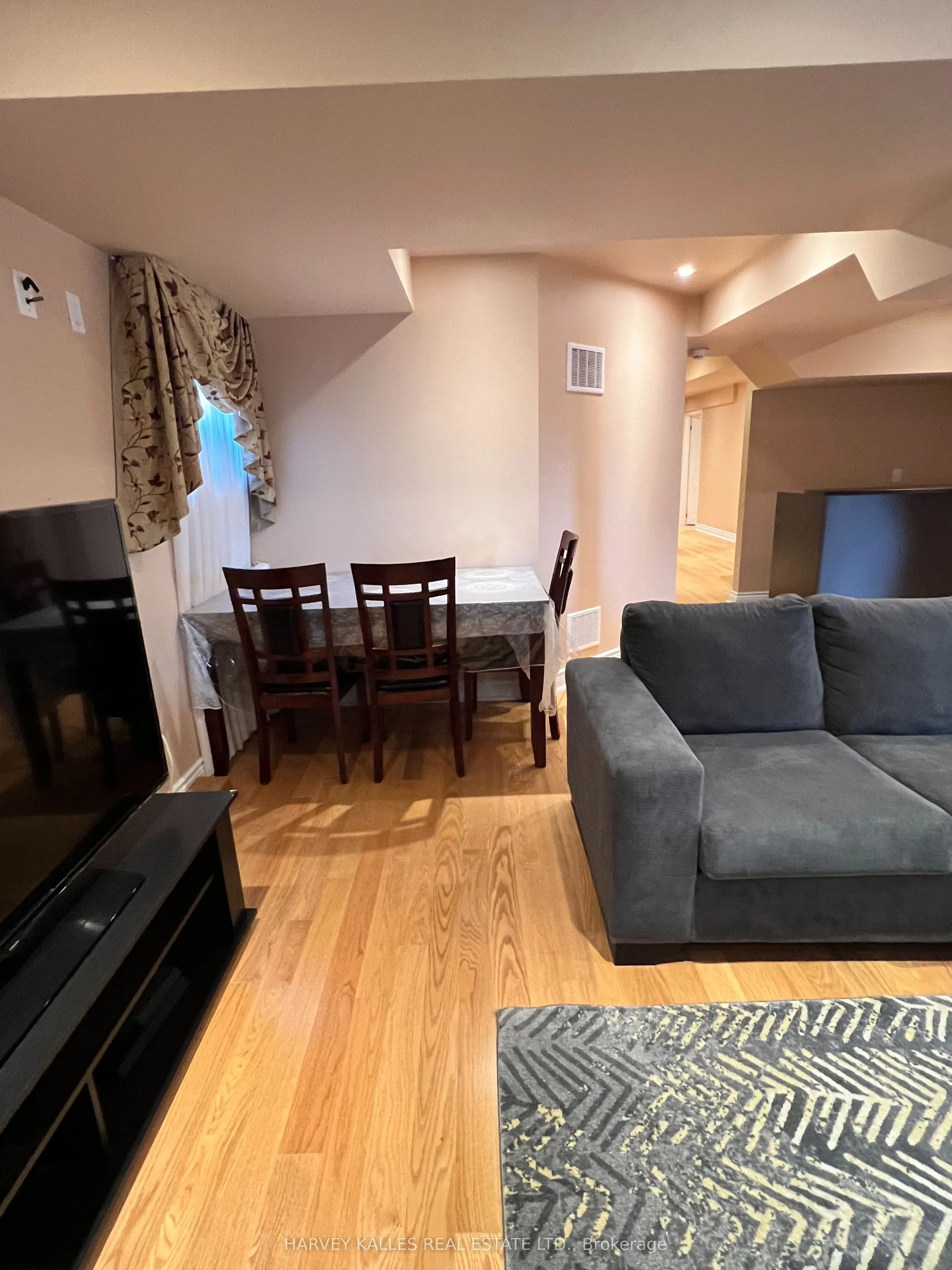 44 Ann Louise Crescent #Bsmt