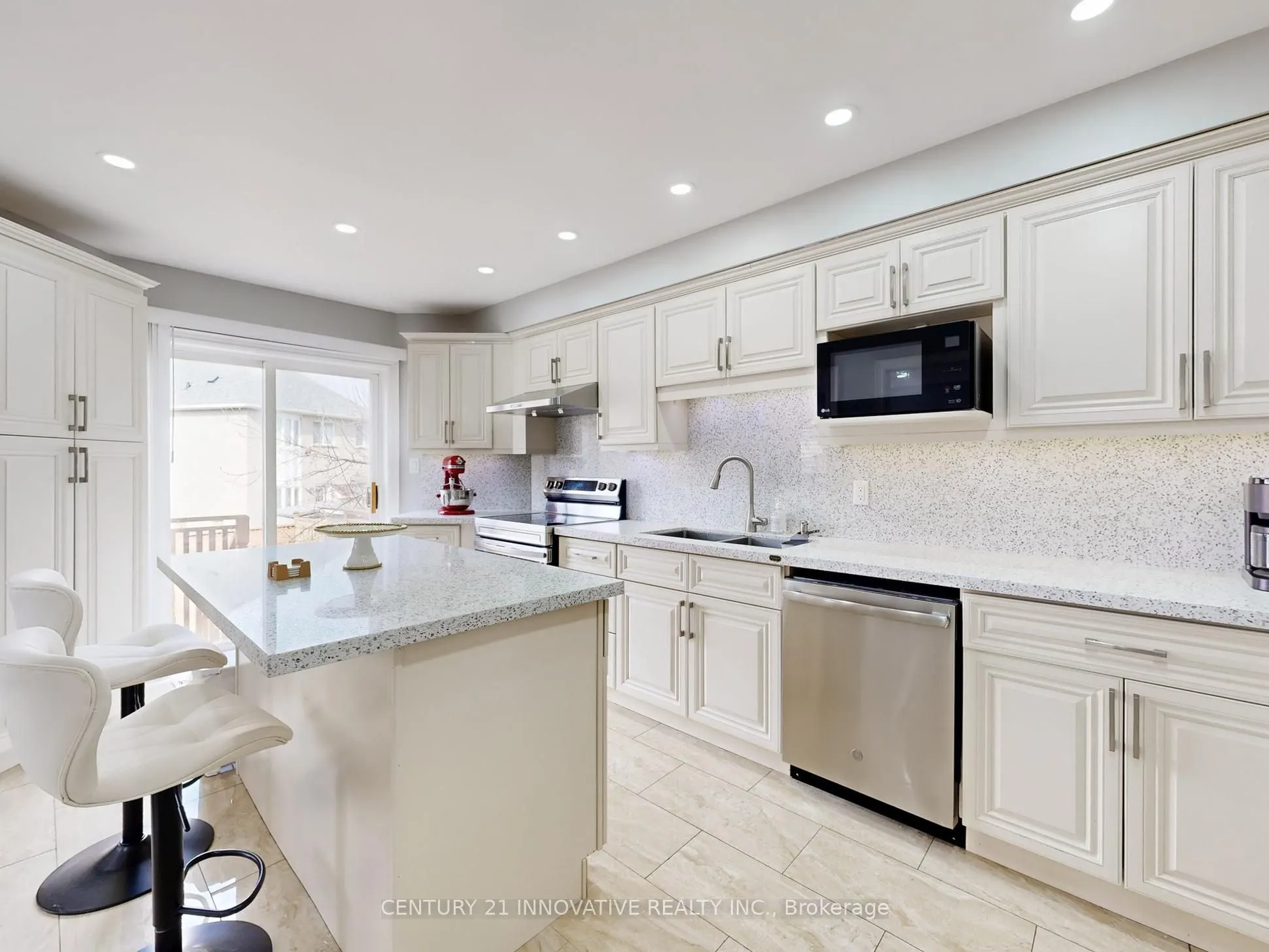 336 St Joan Of Arc Avenue