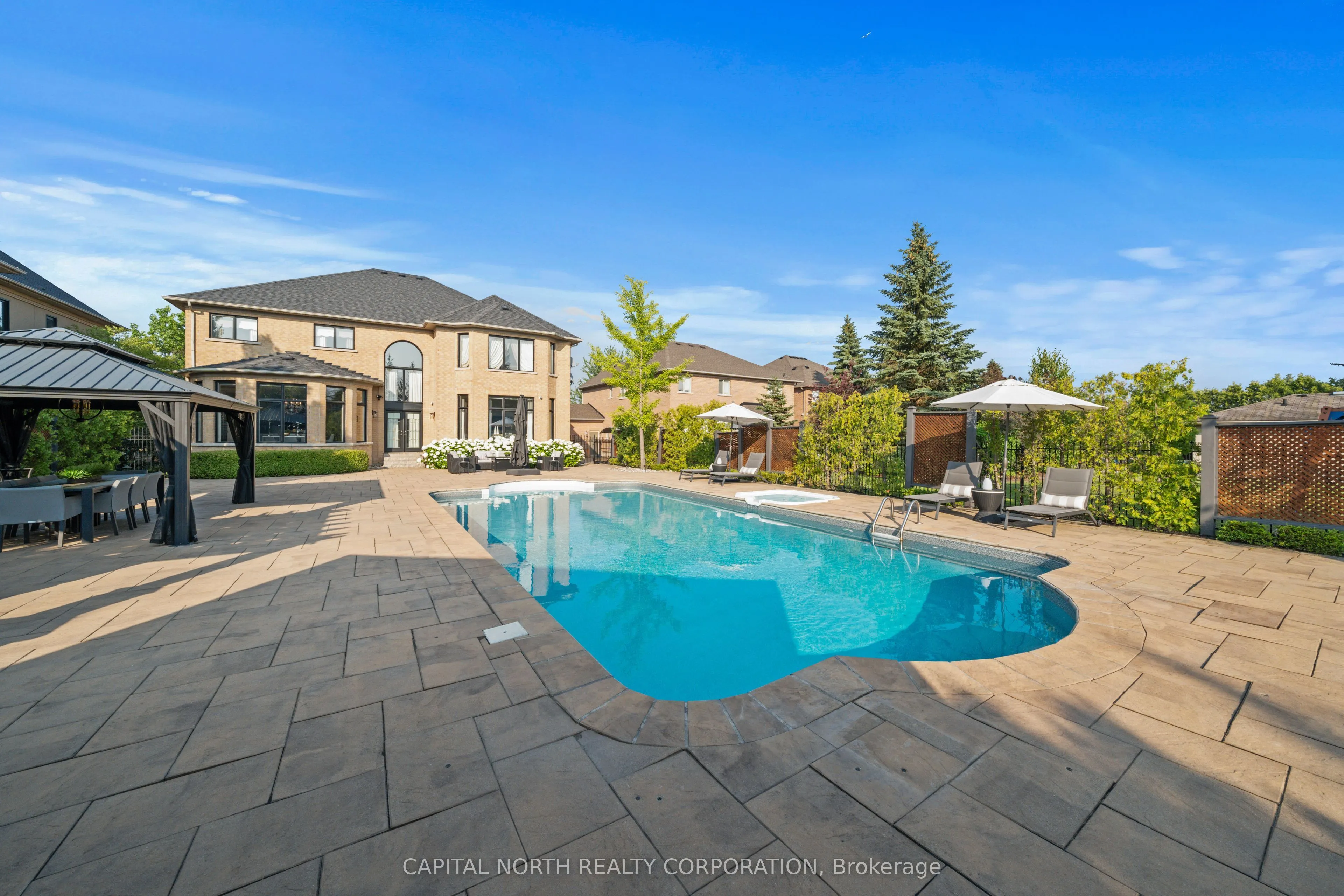 166 Weaver Court
