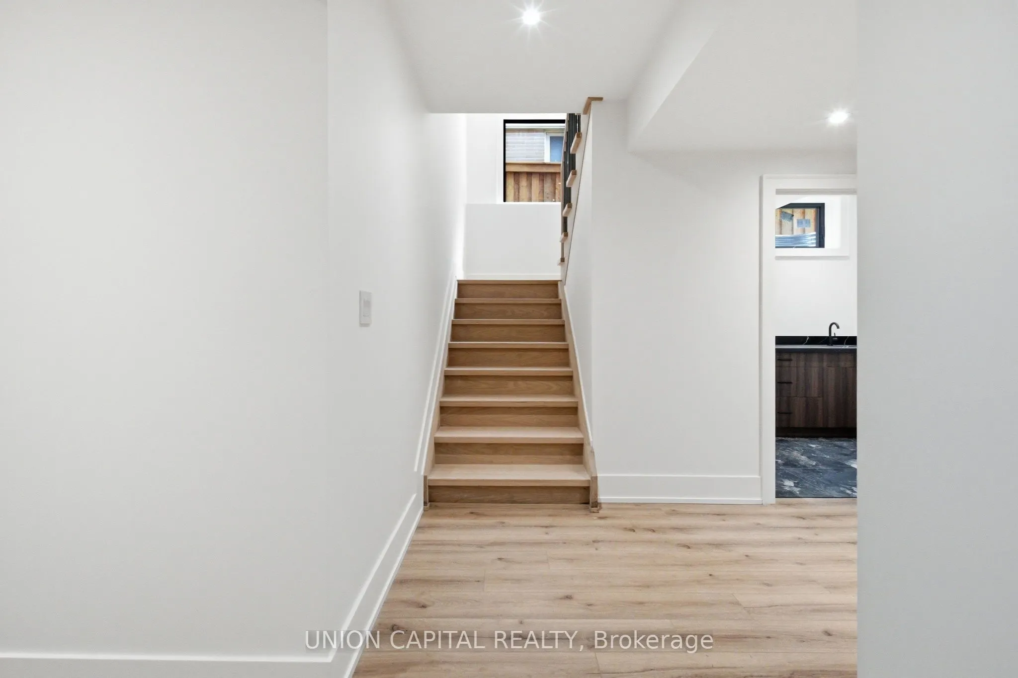 106 Hawthorn Avenue
