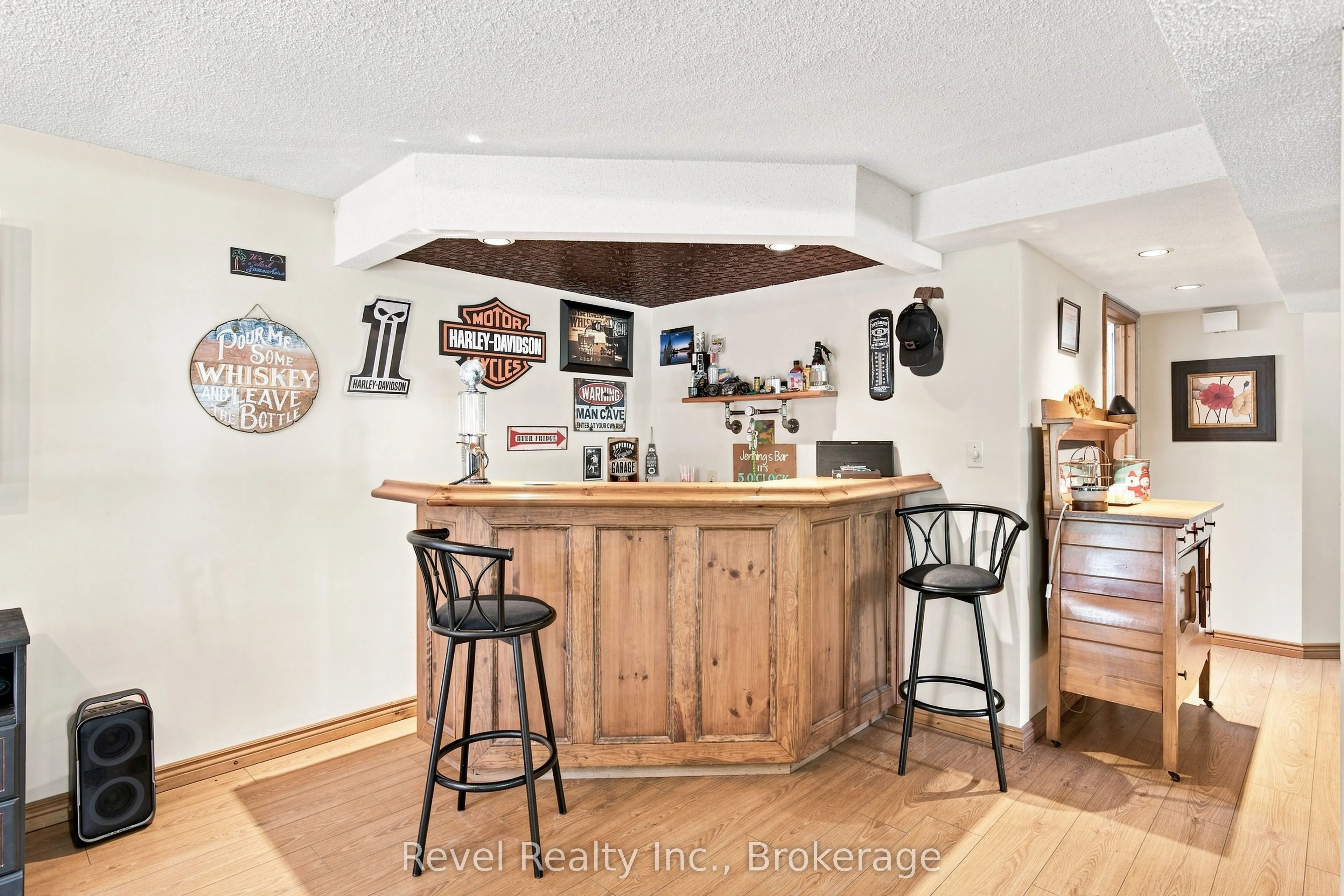 20 The Pines Lane