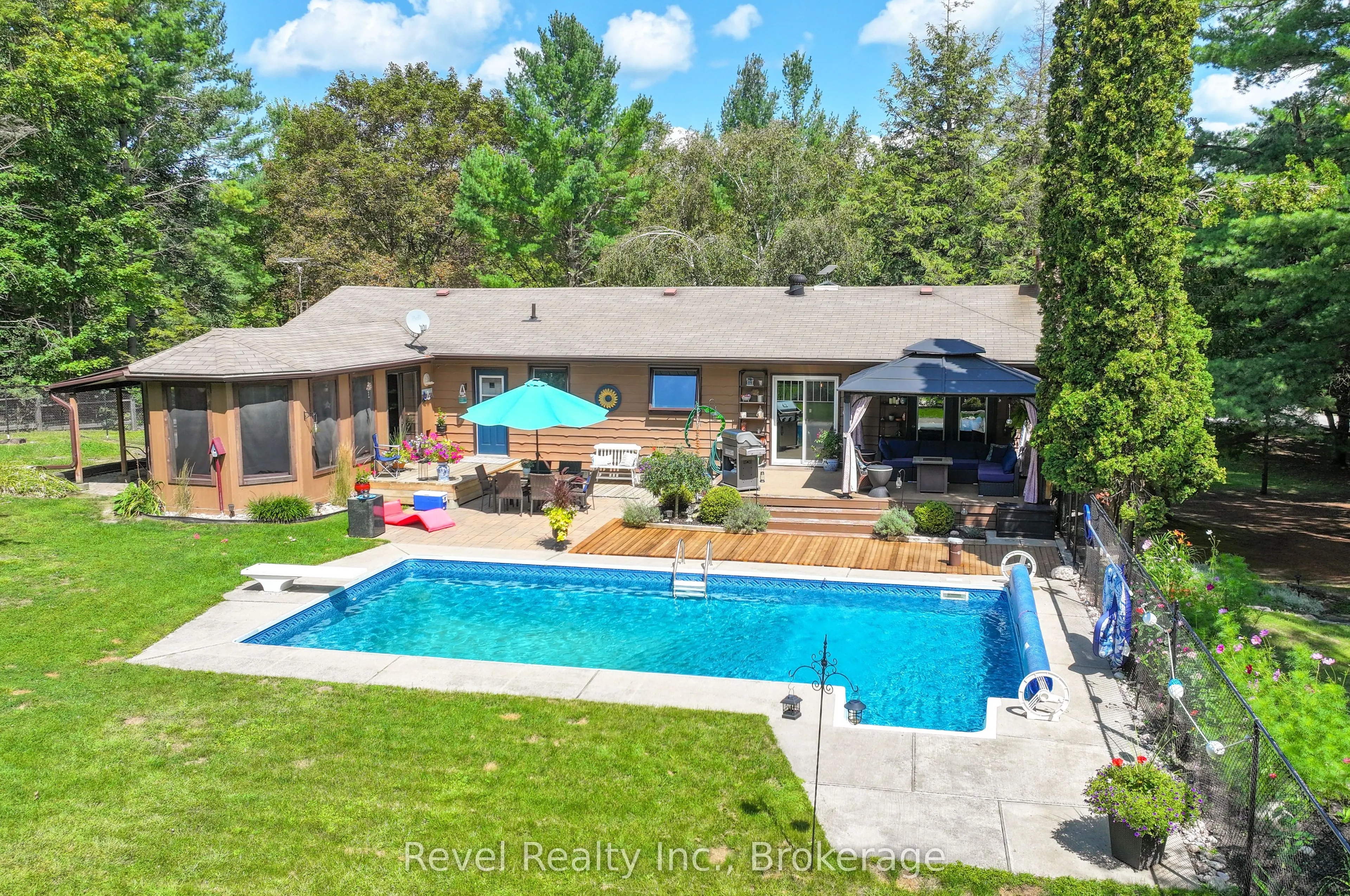 20 The Pines Lane