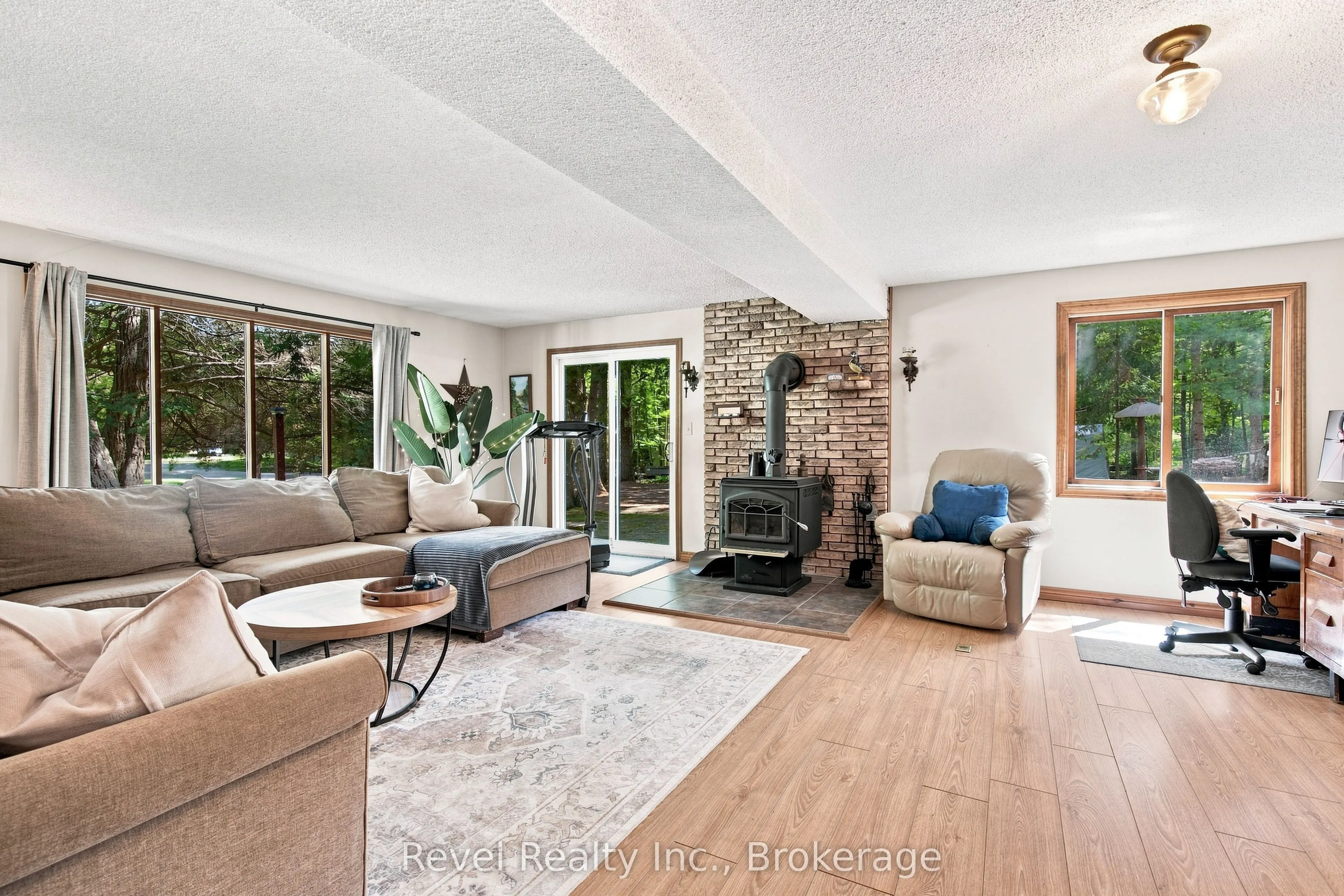 20 The Pines Lane