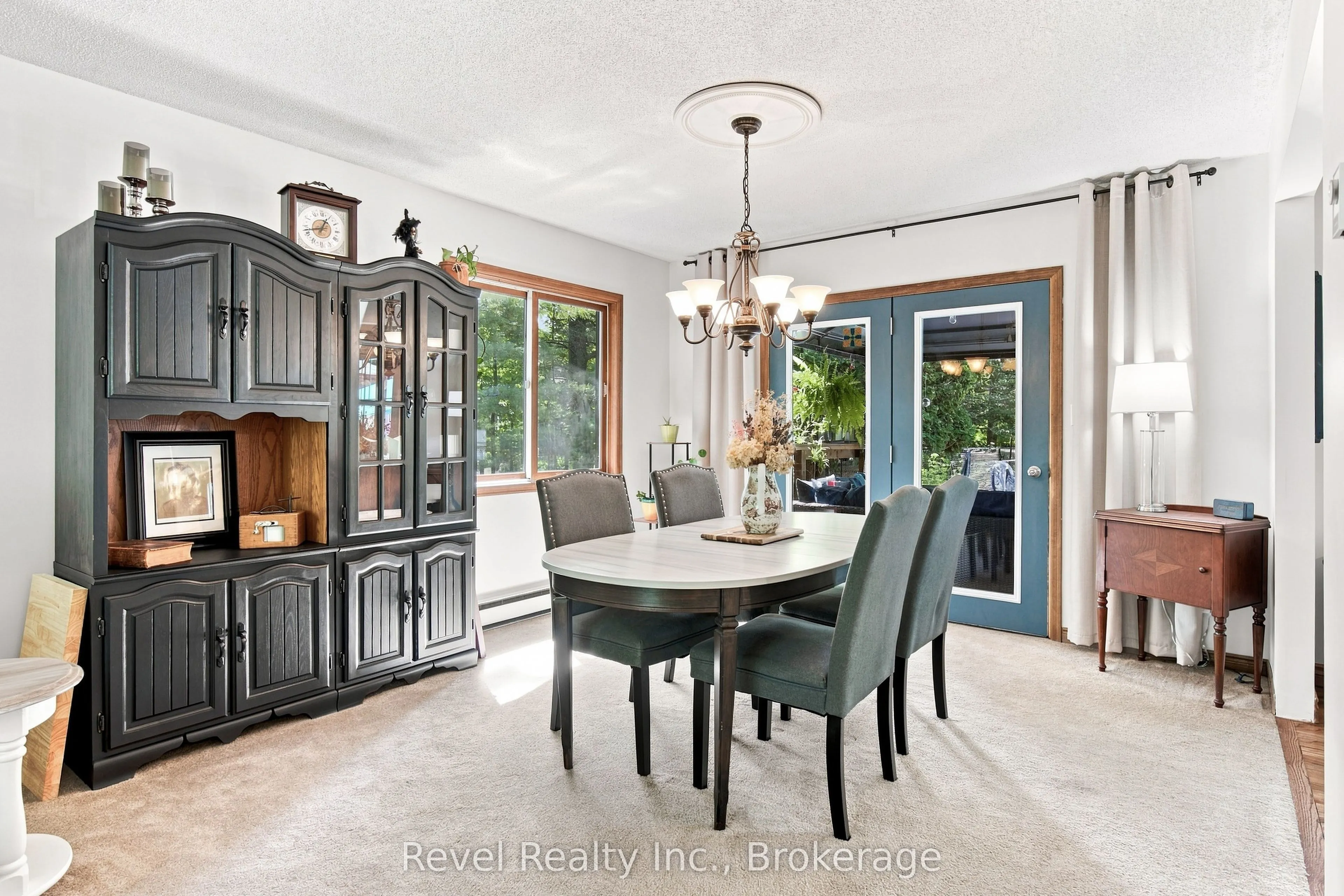20 The Pines Lane