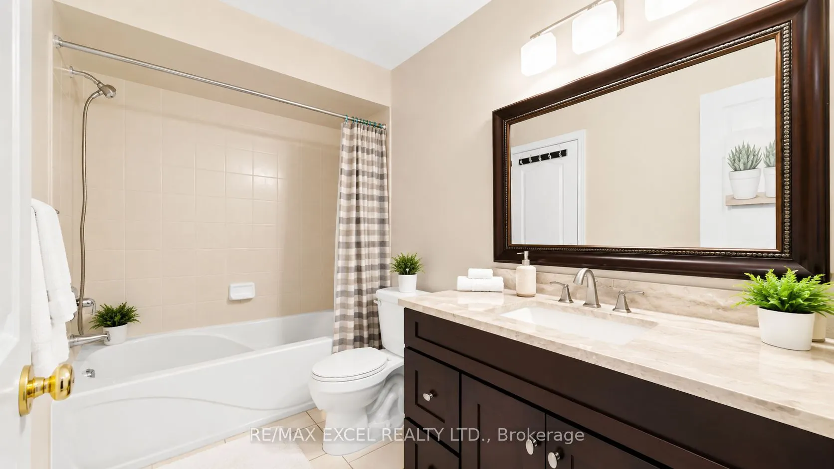 176 Sir Sanford Fleming Way