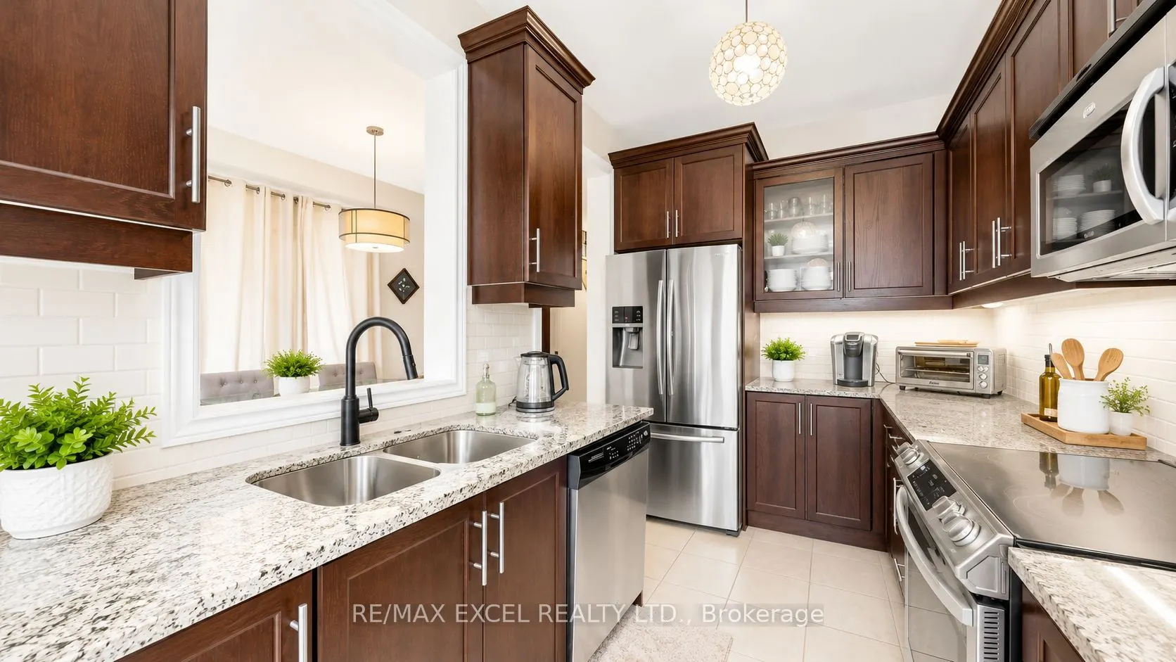 176 Sir Sanford Fleming Way