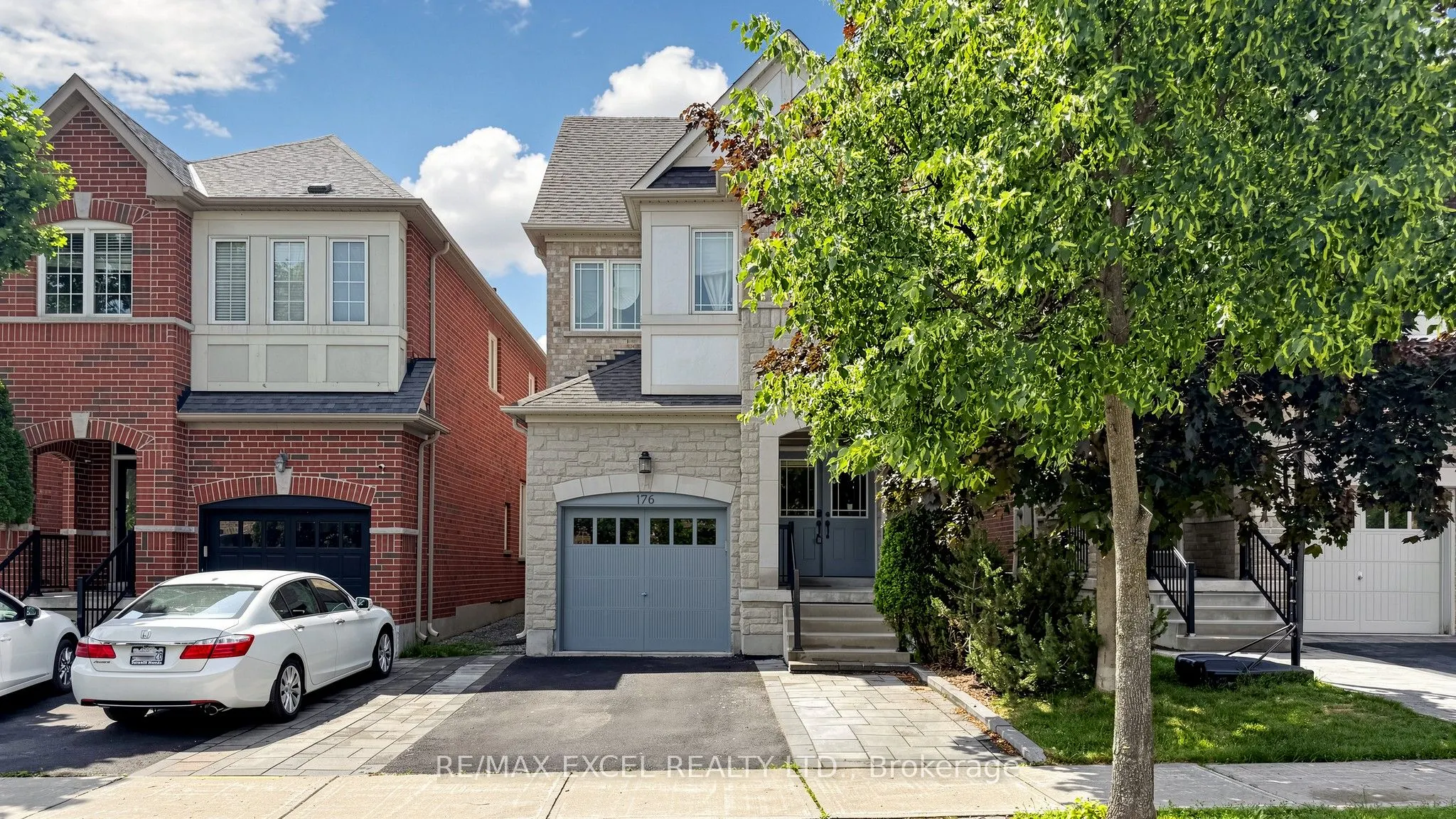 176 Sir Sanford Fleming Way