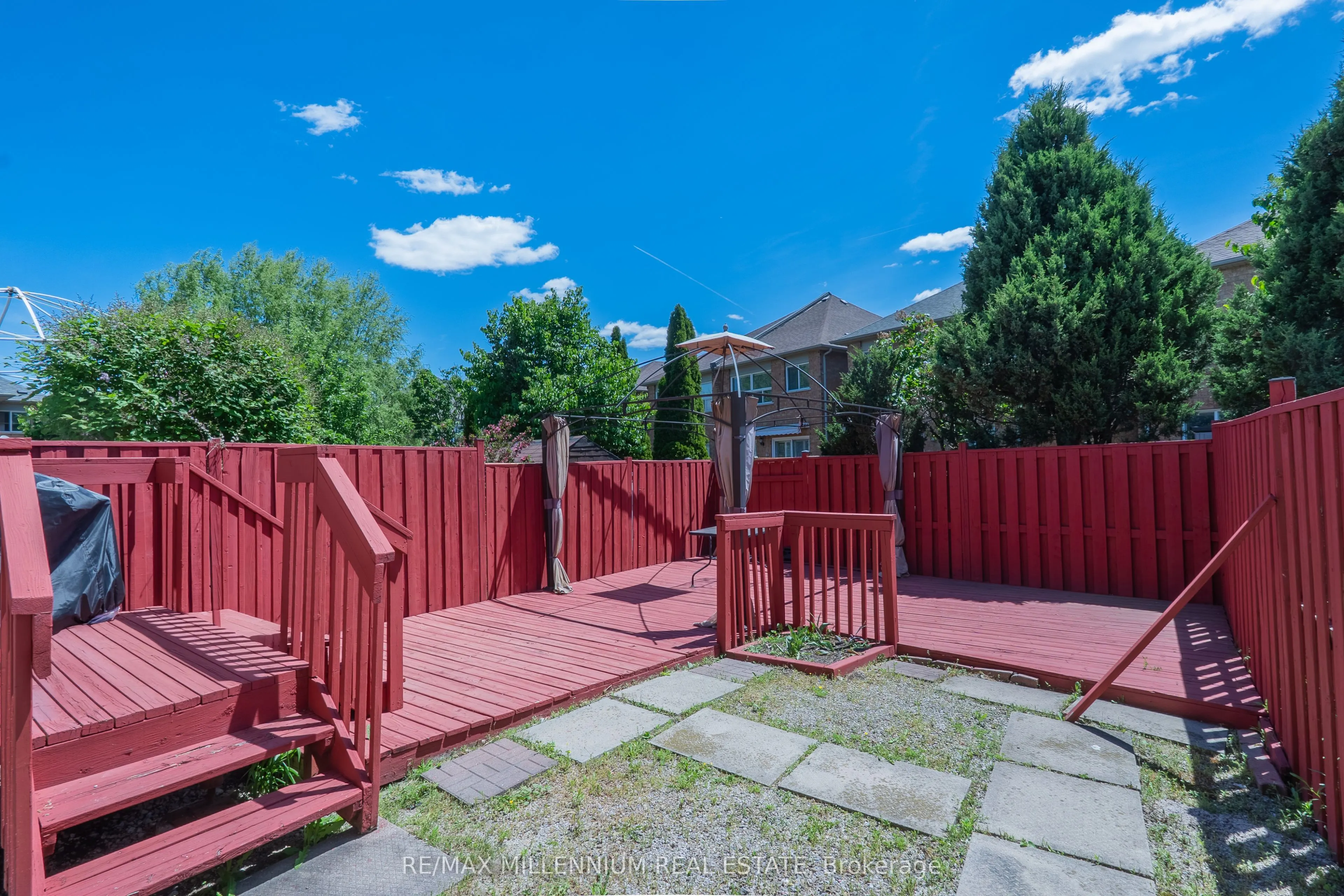 90 Ronan Crescent