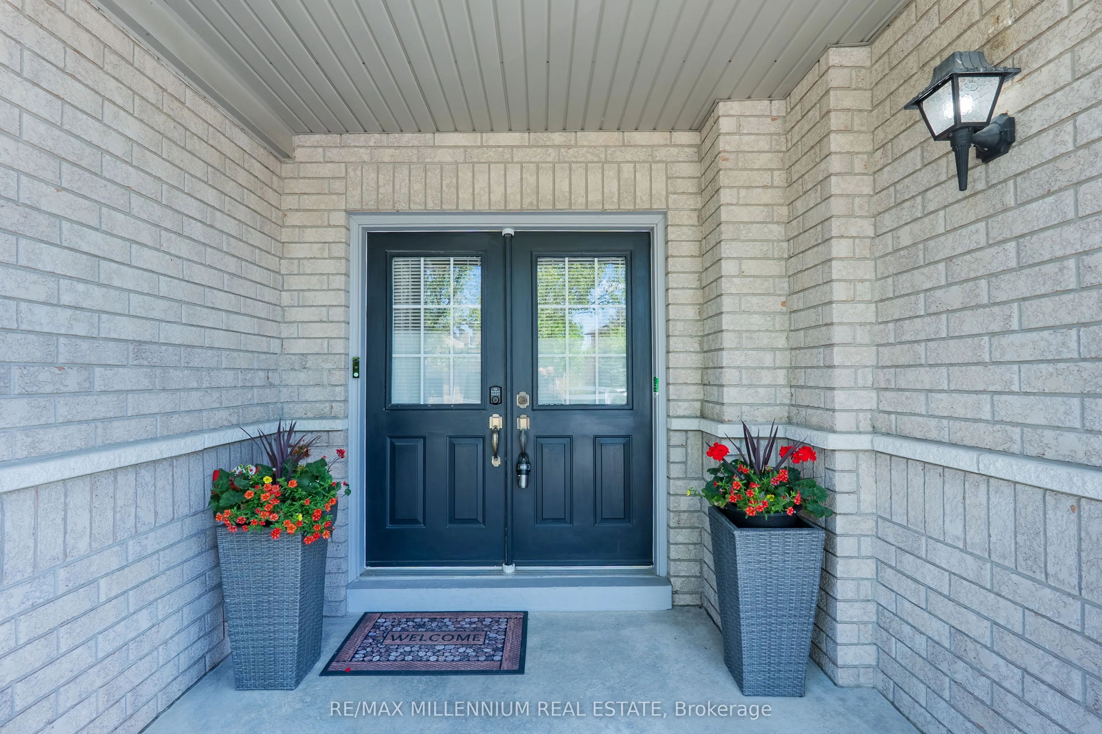 90 Ronan Crescent