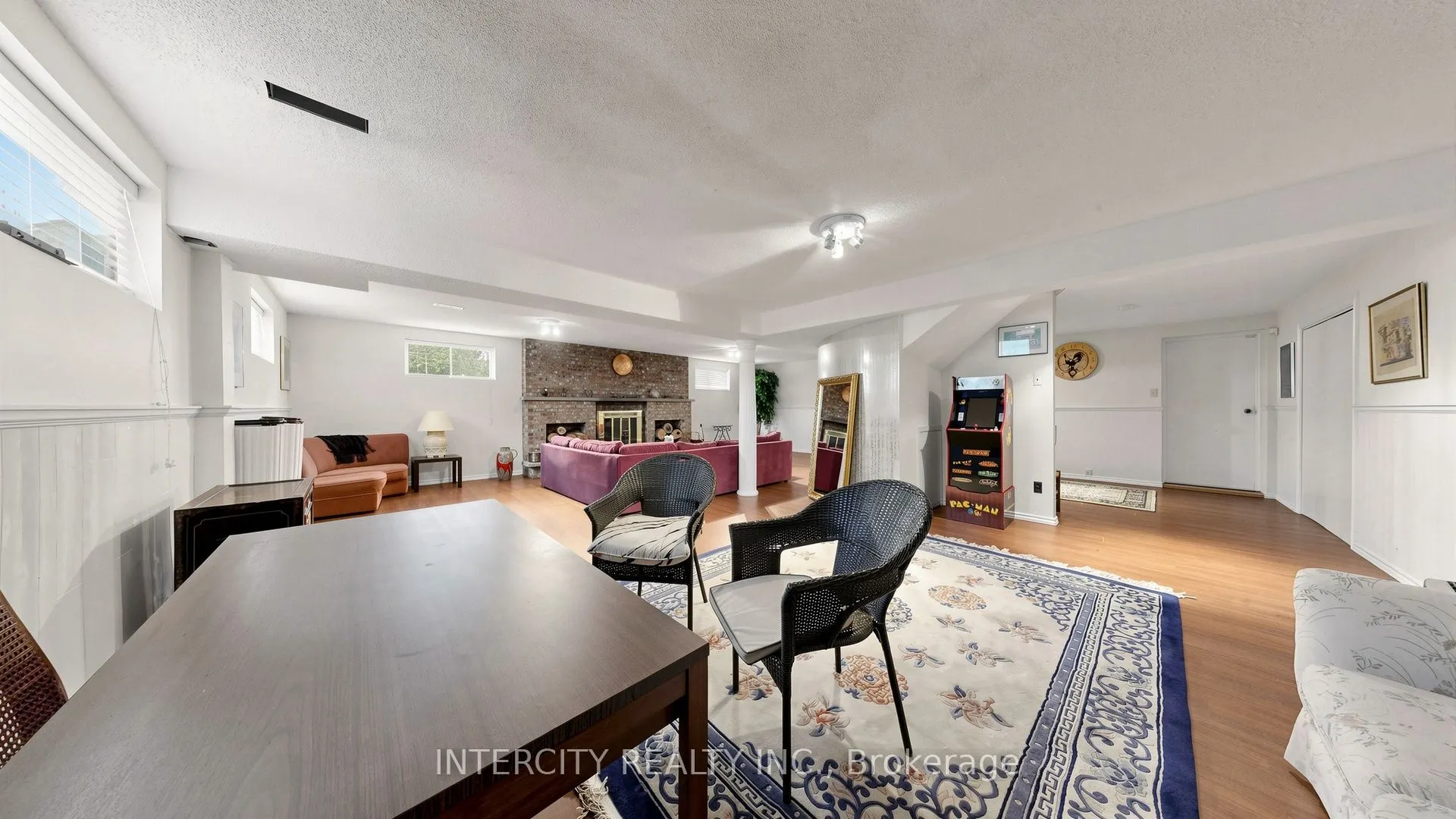 76 Spruce Avenue
