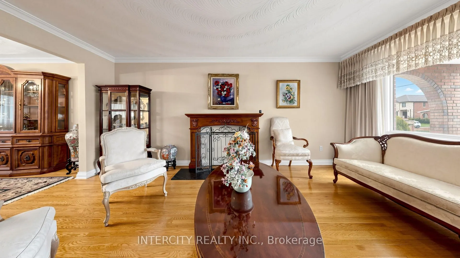 76 Spruce Avenue