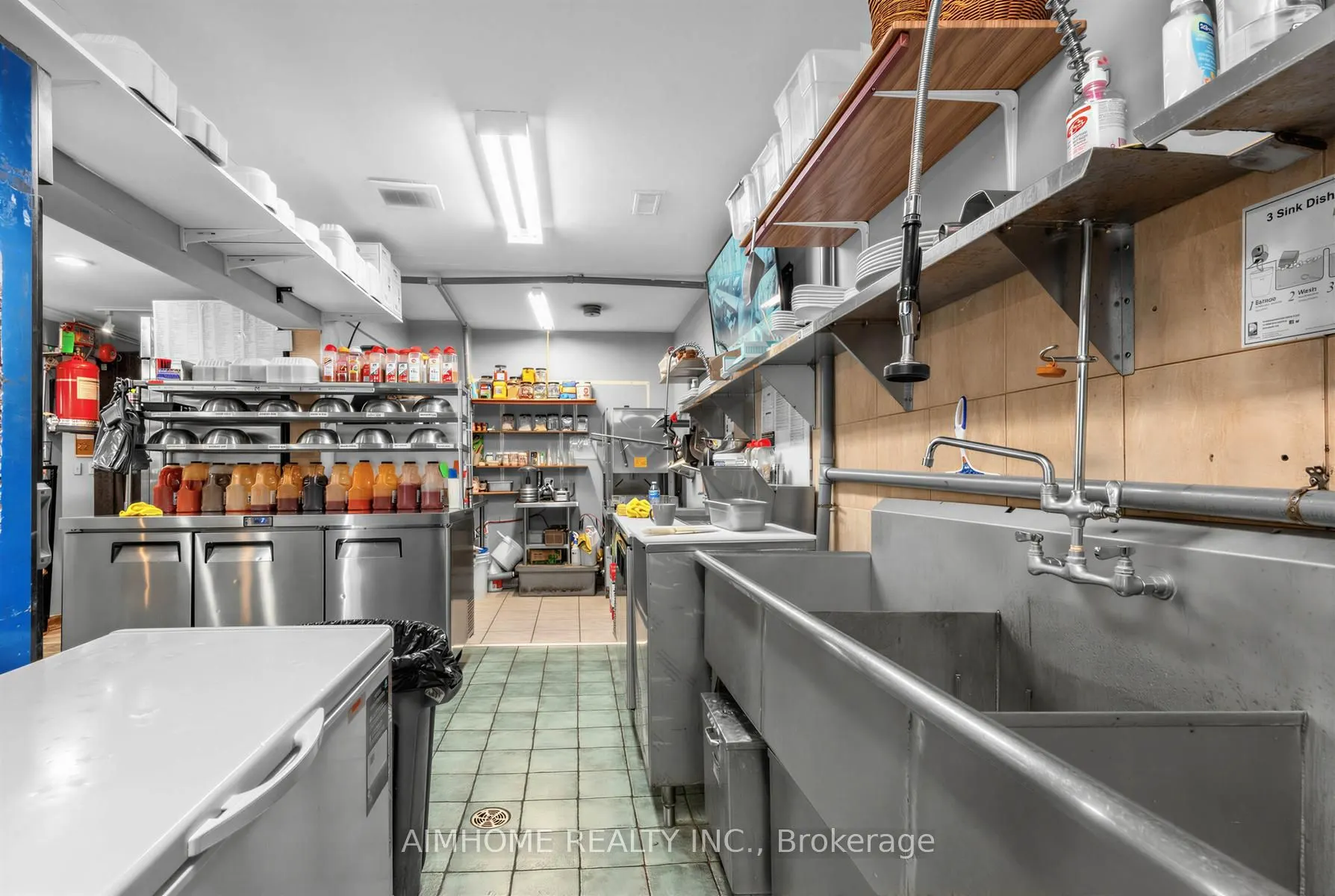 19-21 Brock Street W