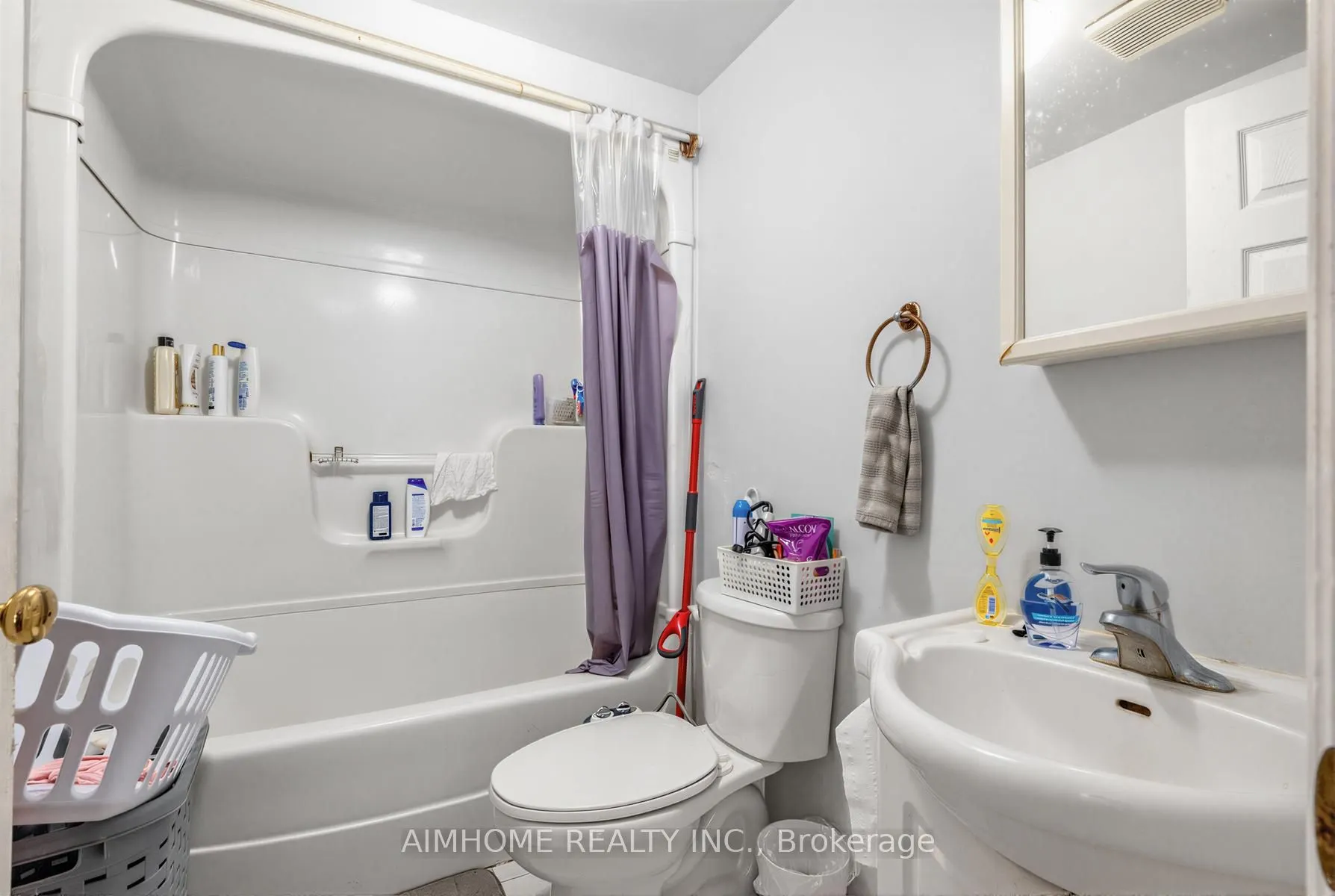 19-21 Brock Street W