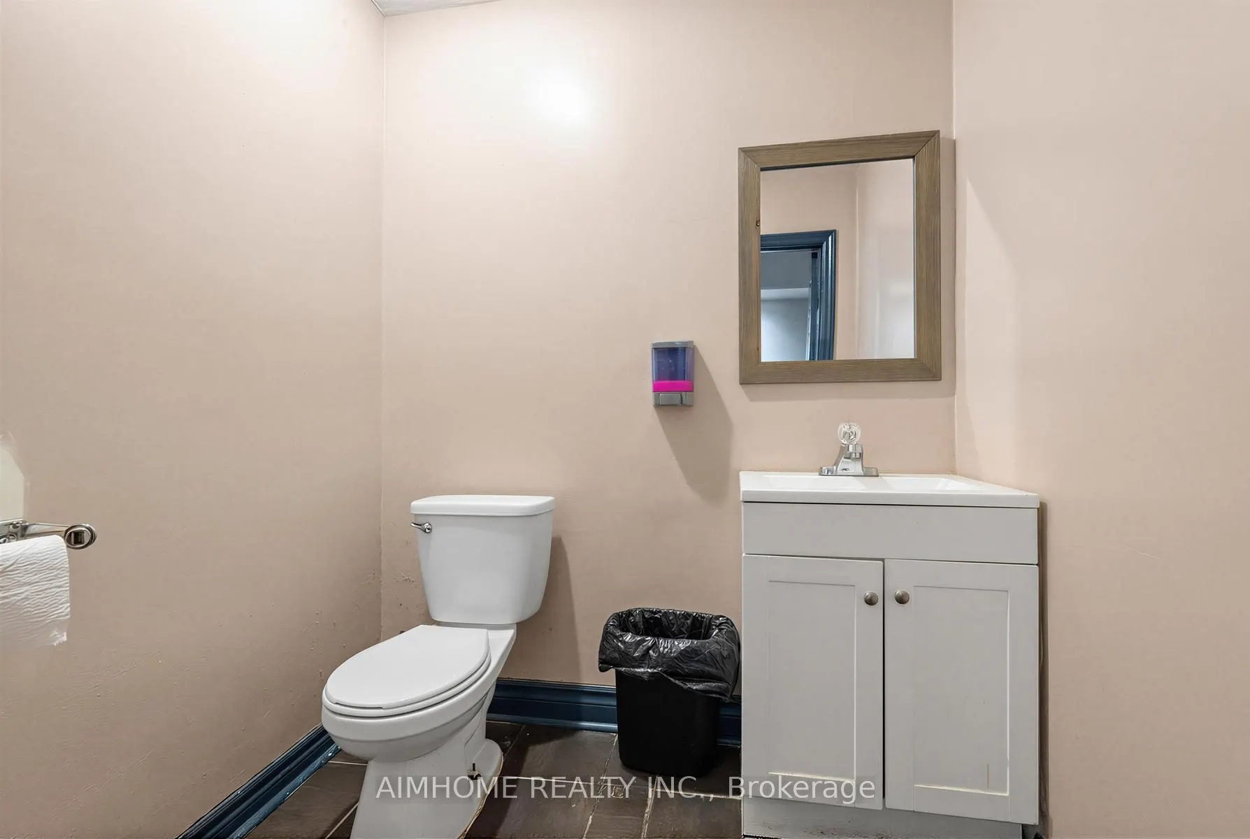 19-21 Brock Street W