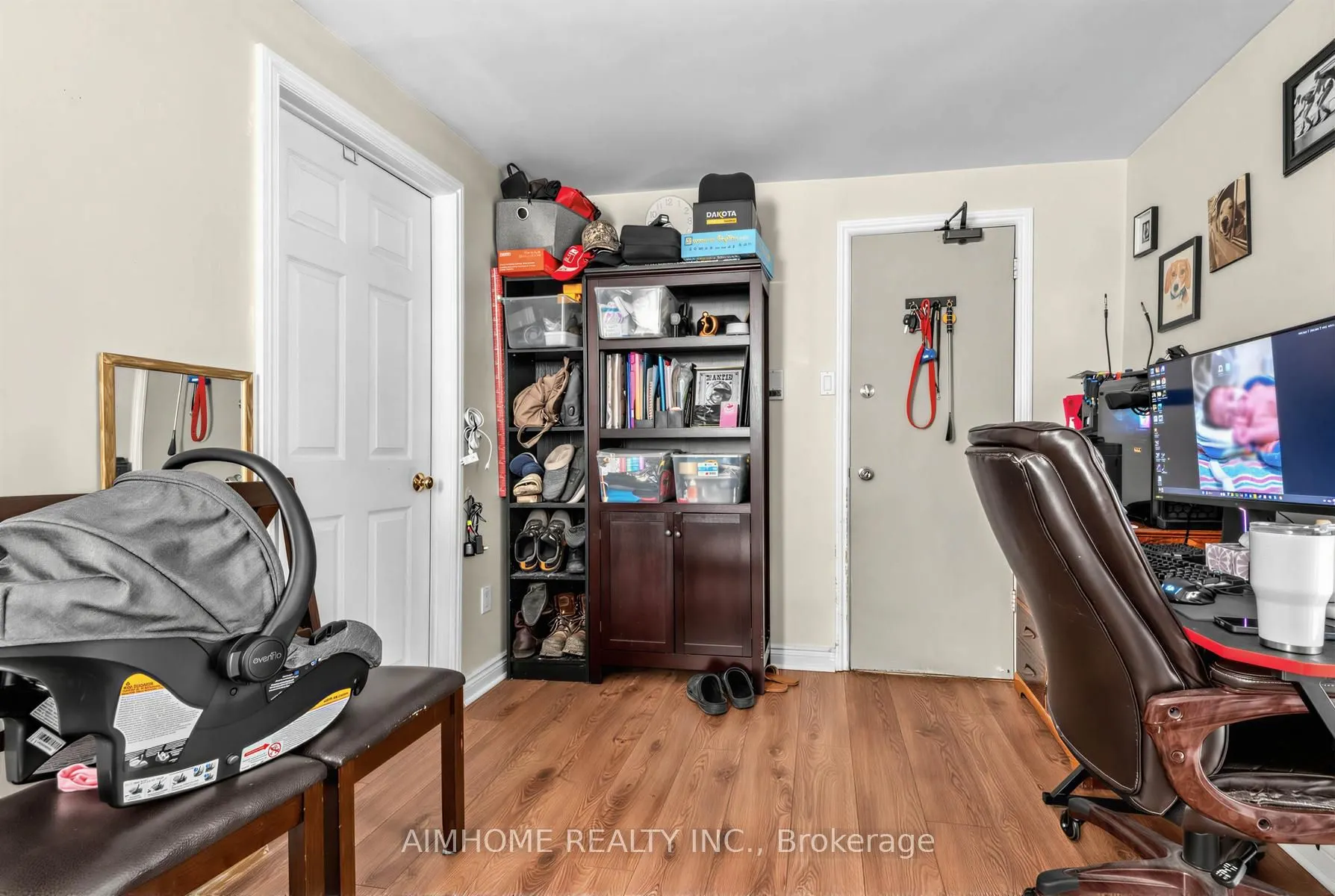19-21 Brock Street W