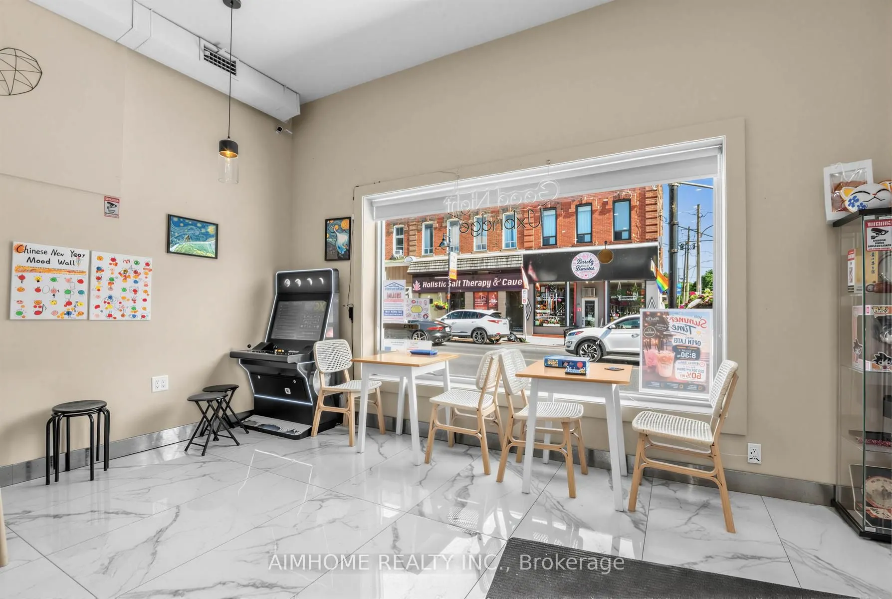 19-21 Brock Street W
