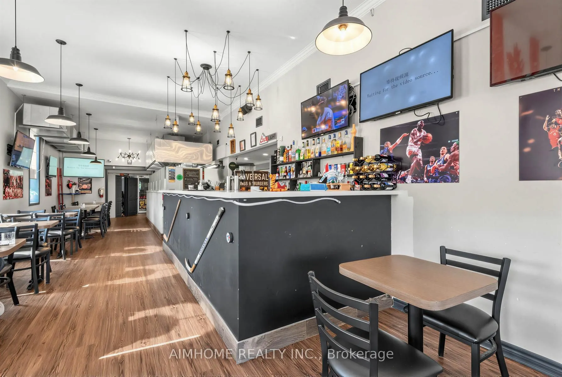 19-21 Brock Street W