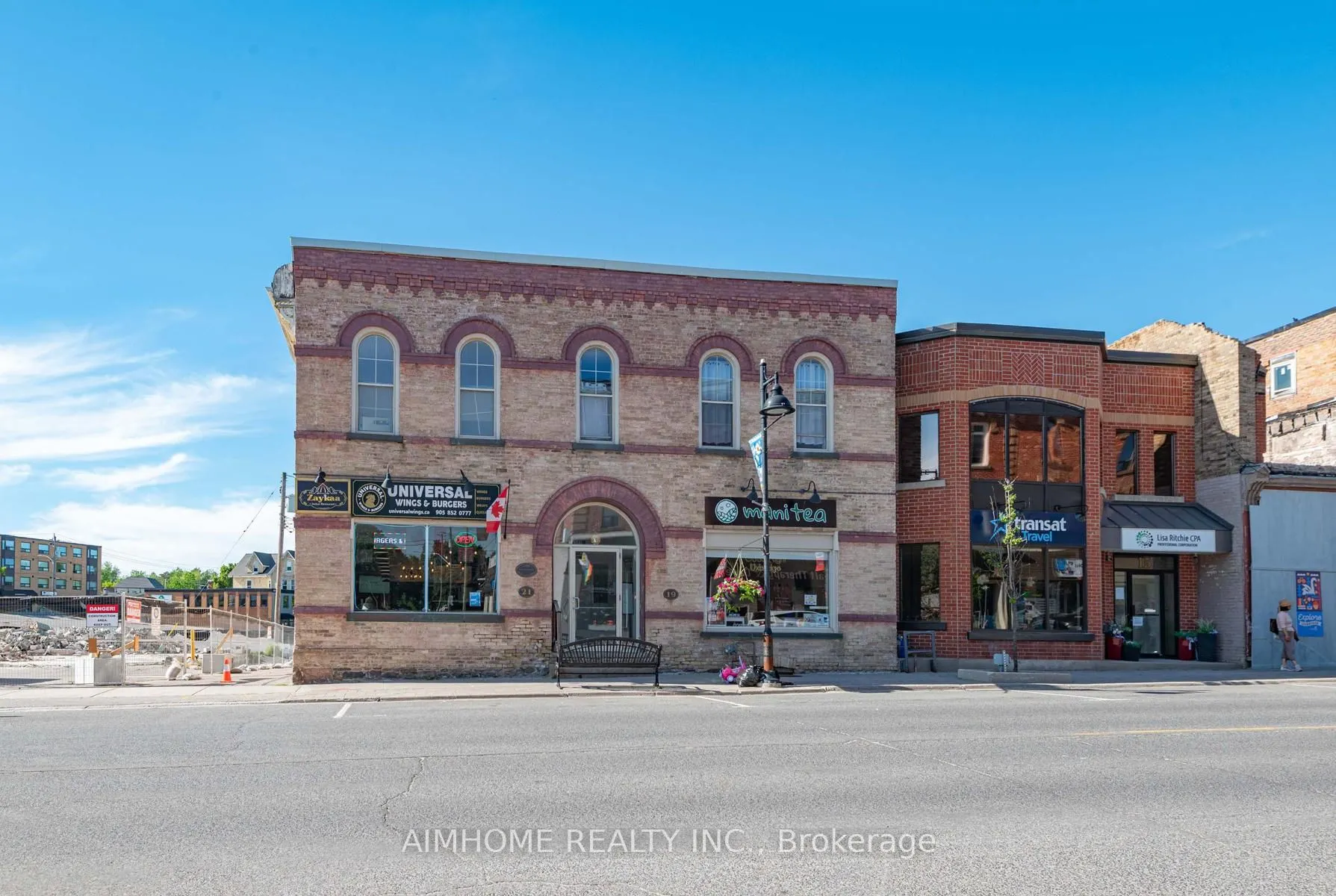 19-21 Brock Street W