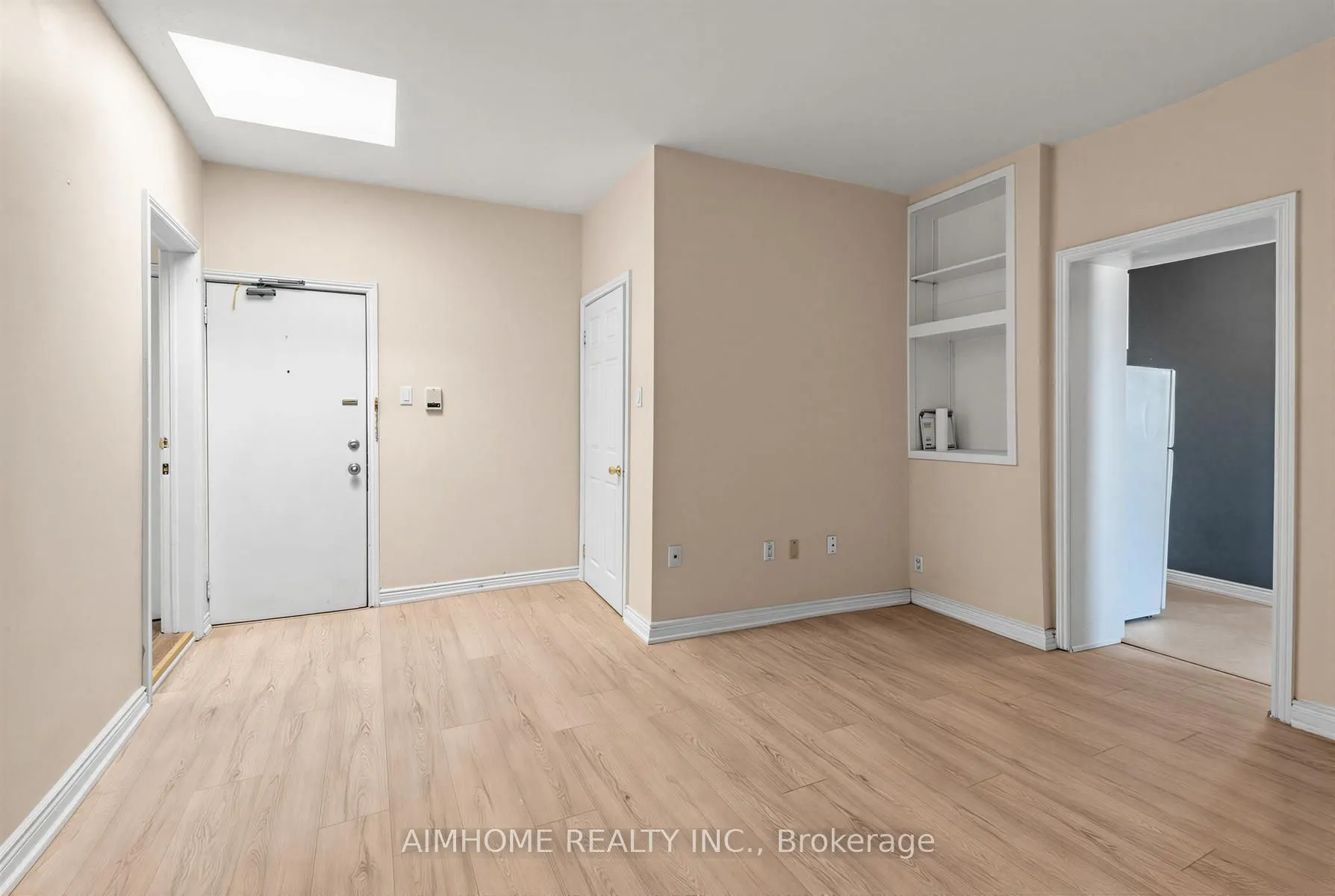 19-21 Brock Street W