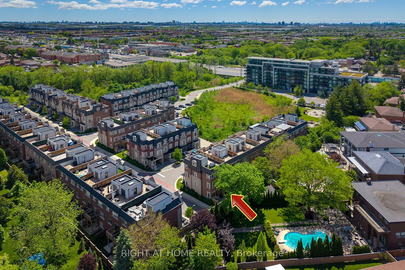 2 Queen Mary Court