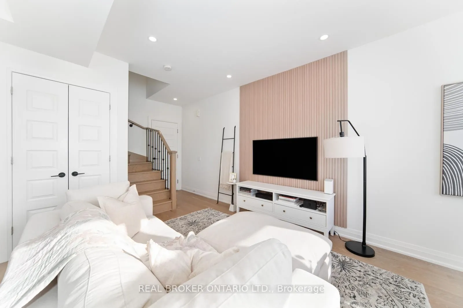 8167 Kipling Avenue #48