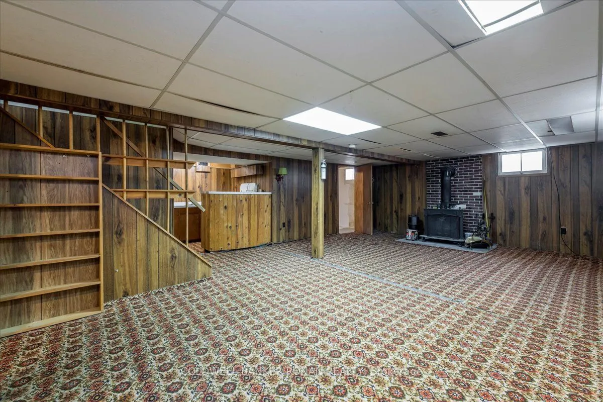 199 Tupper Street W
