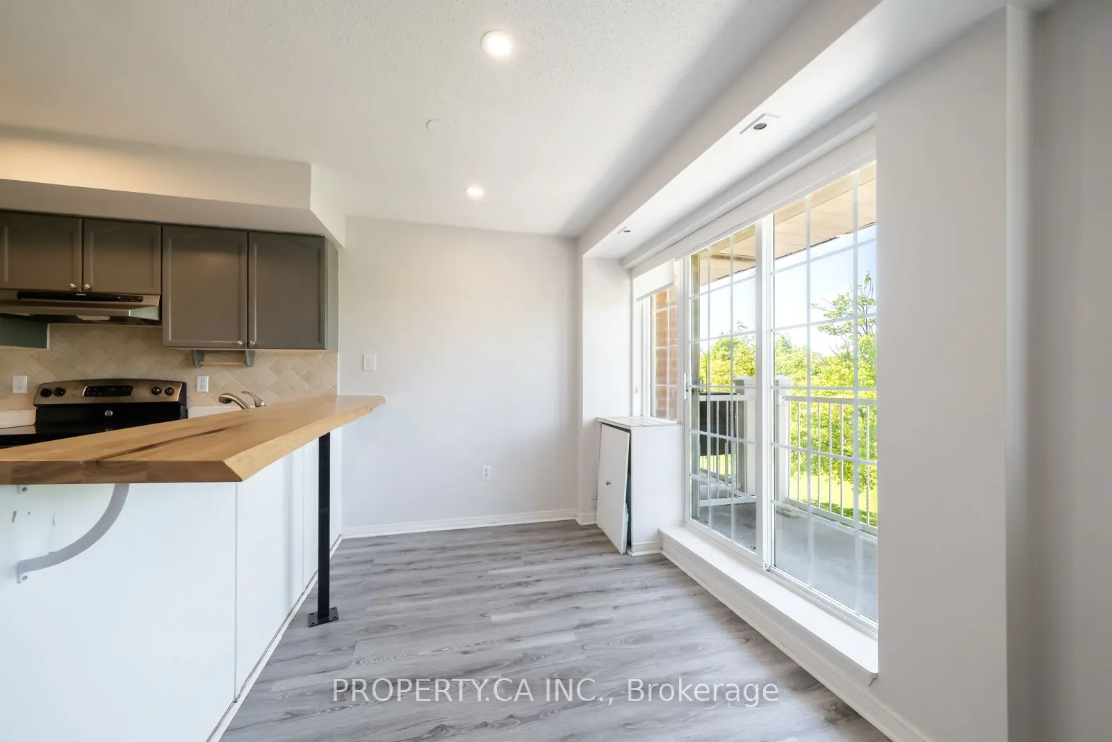 15 Cornell Meadows Avenue #A206