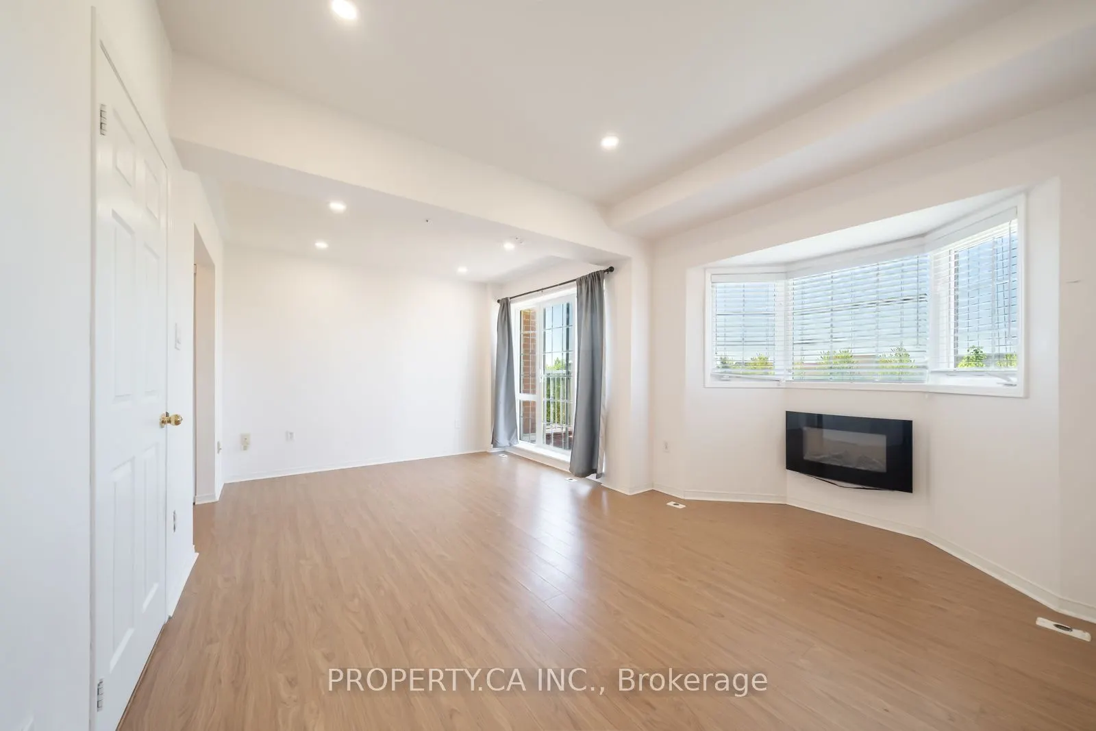 15 Cornell Meadows Avenue #A206