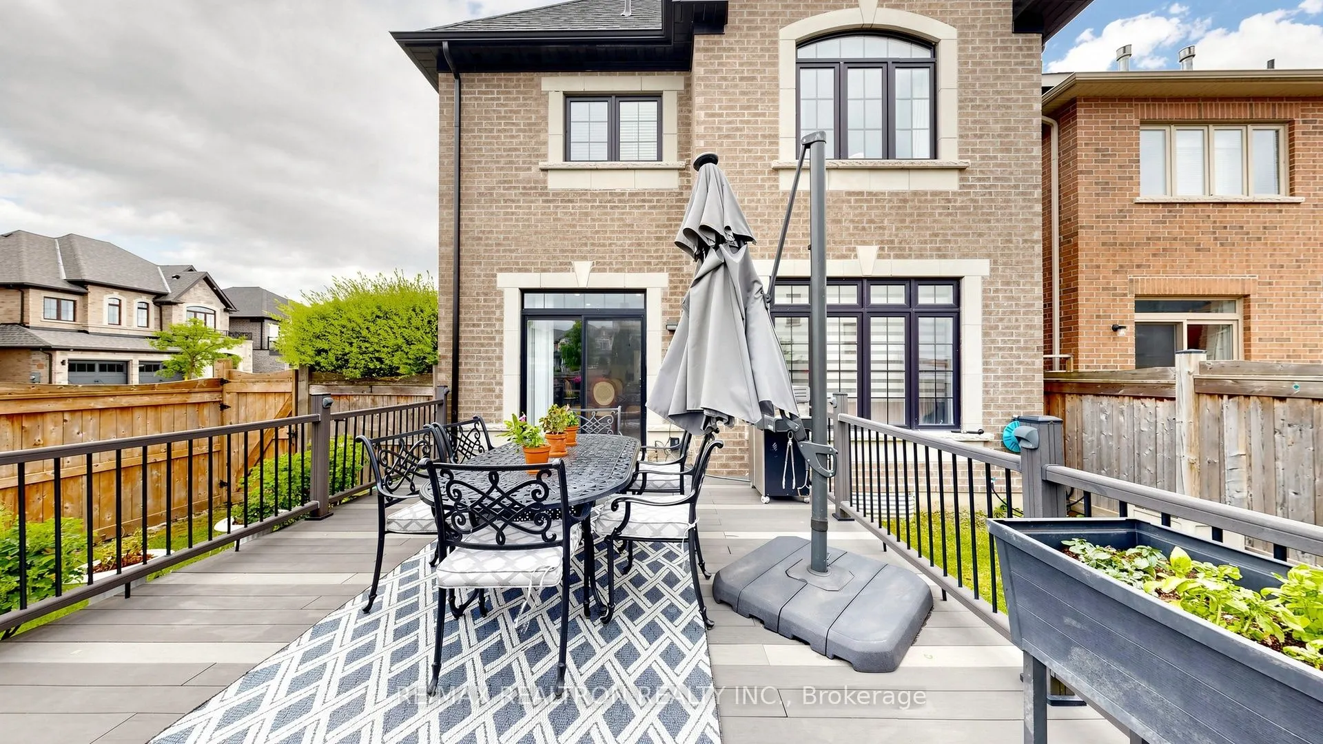 18 Ladder Crescent