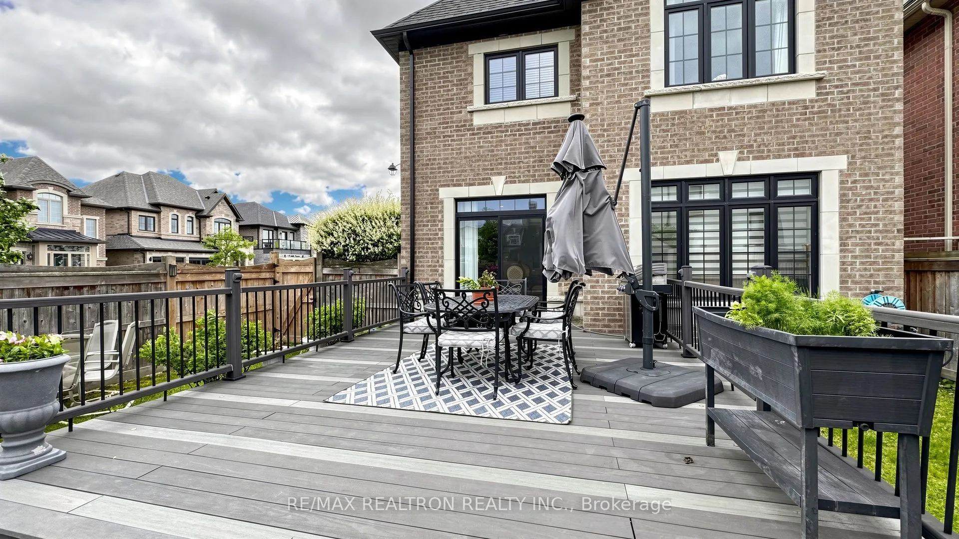 18 Ladder Crescent