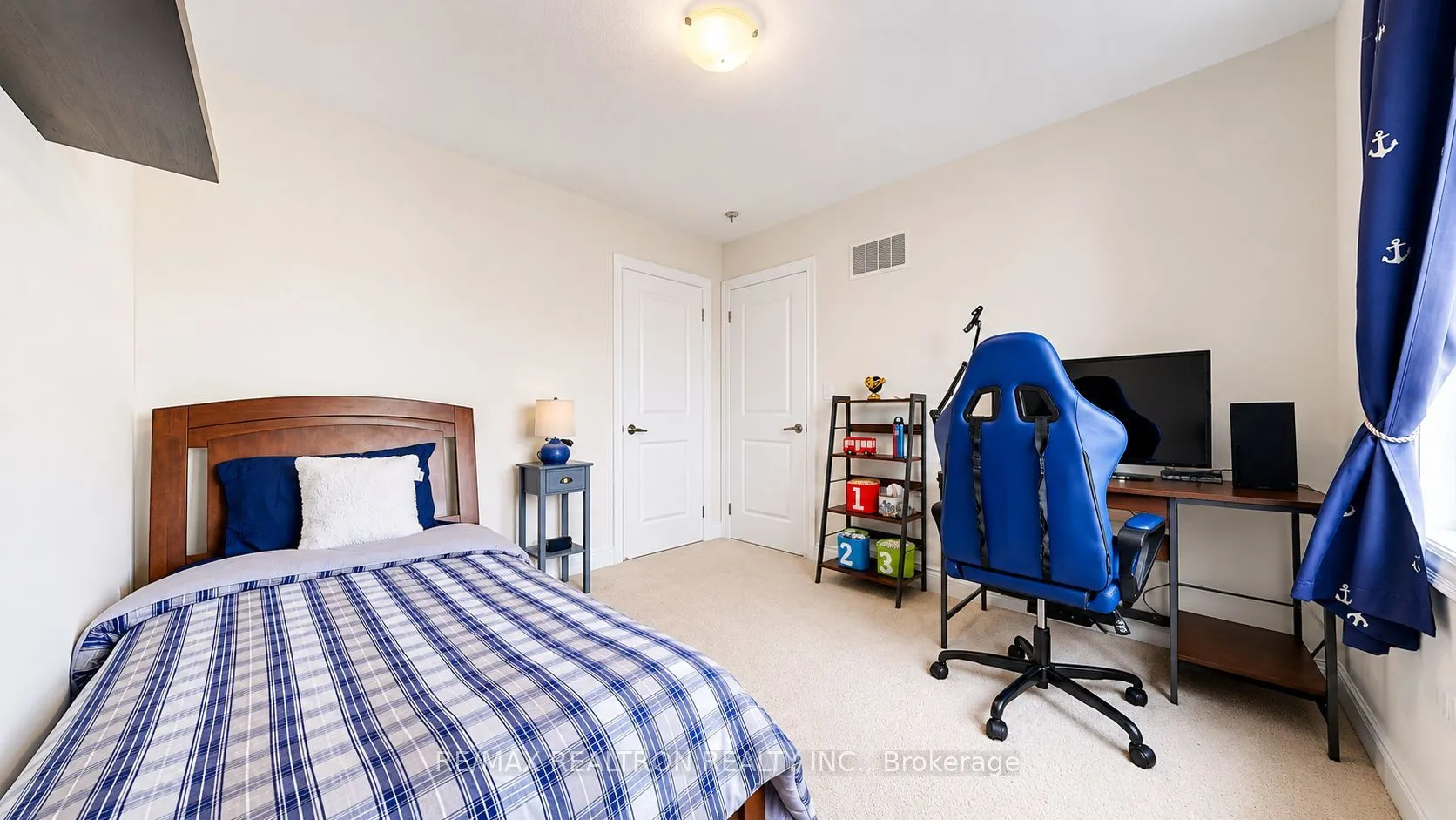 18 Ladder Crescent