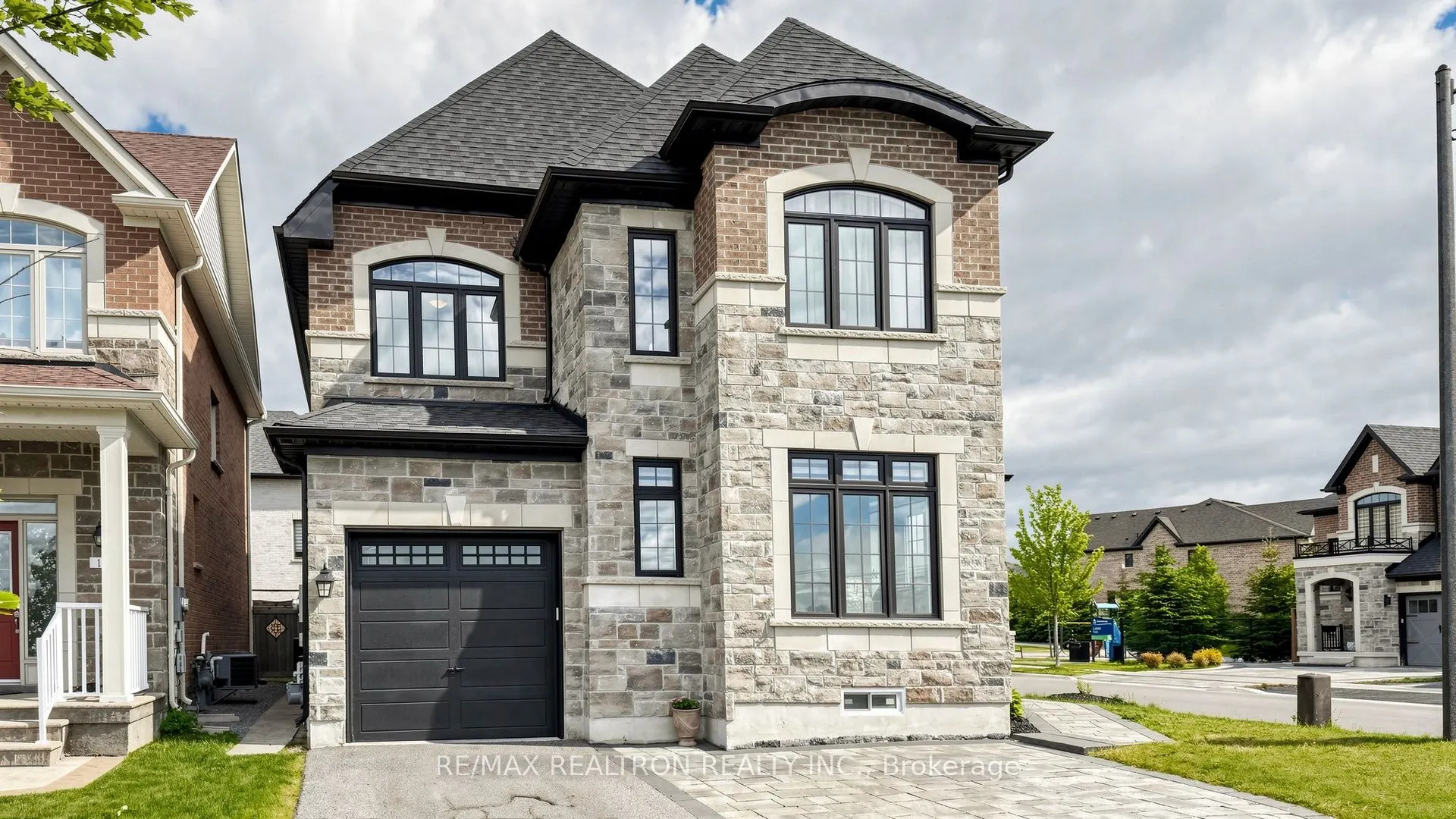 18 Ladder Crescent