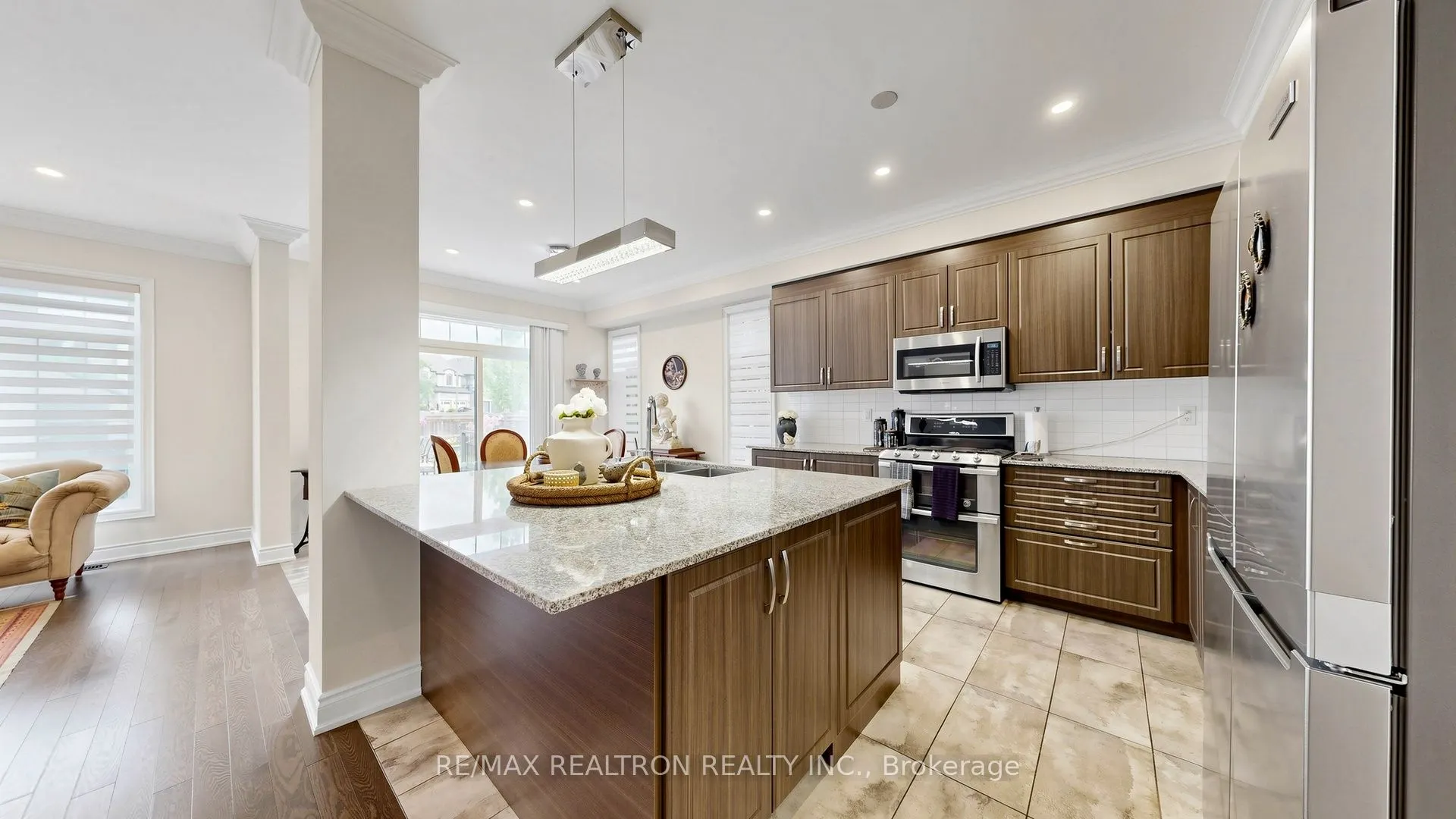 18 Ladder Crescent