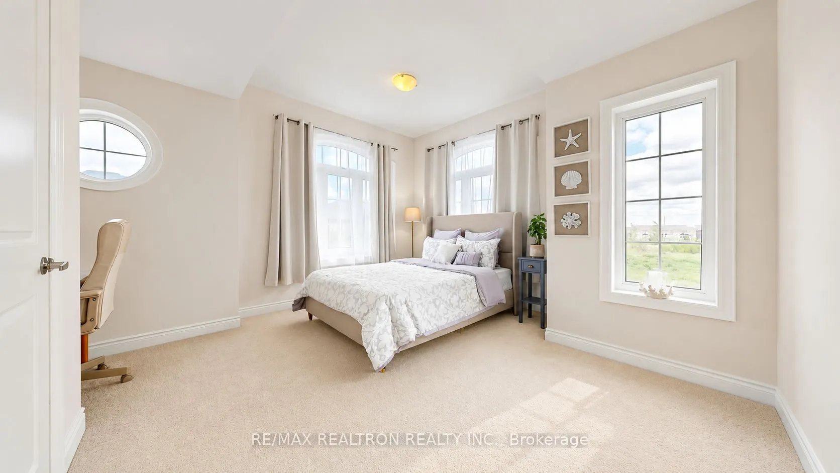 18 Ladder Crescent