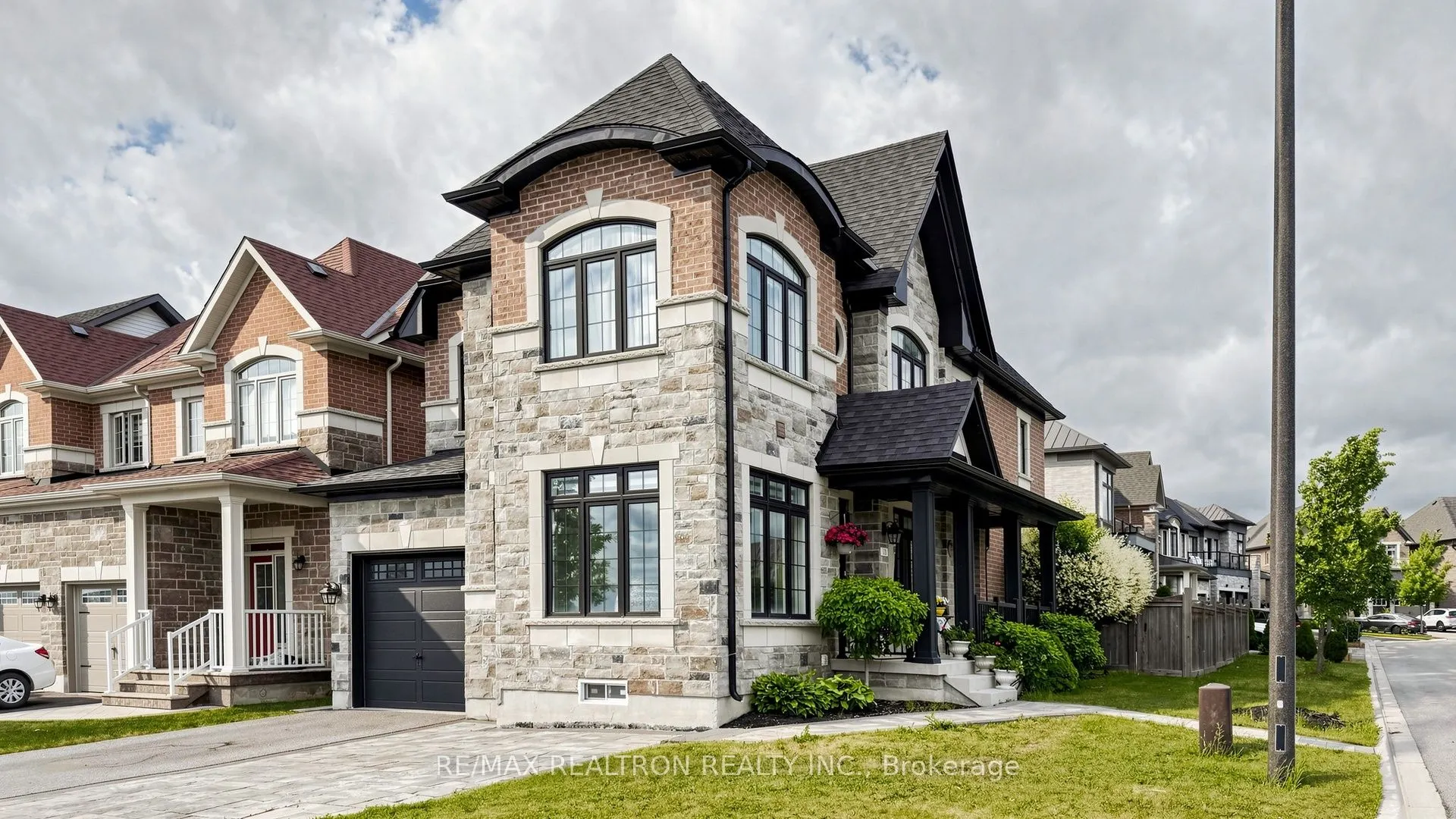 18 Ladder Crescent