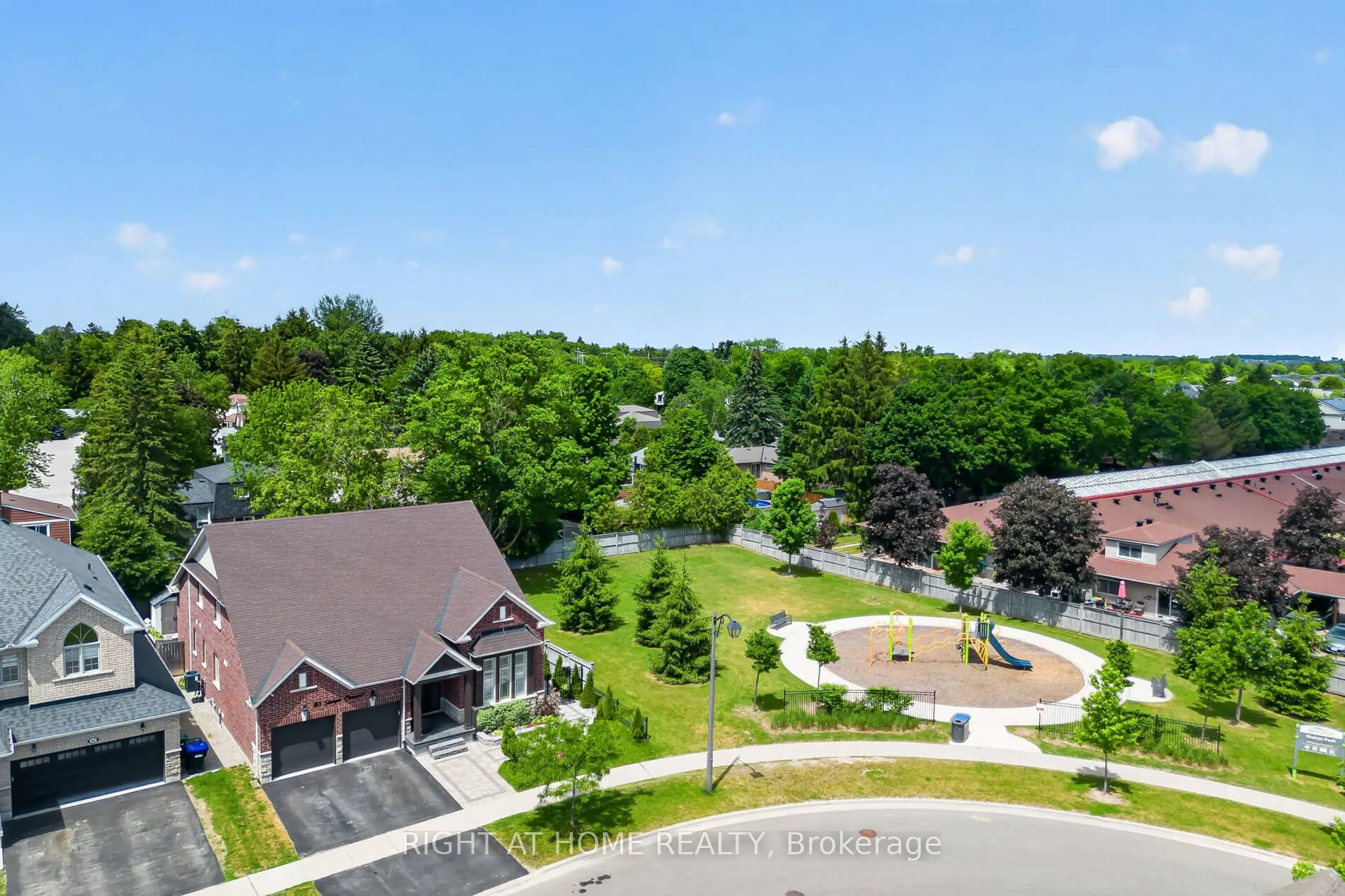 80 Sharpe Crescent