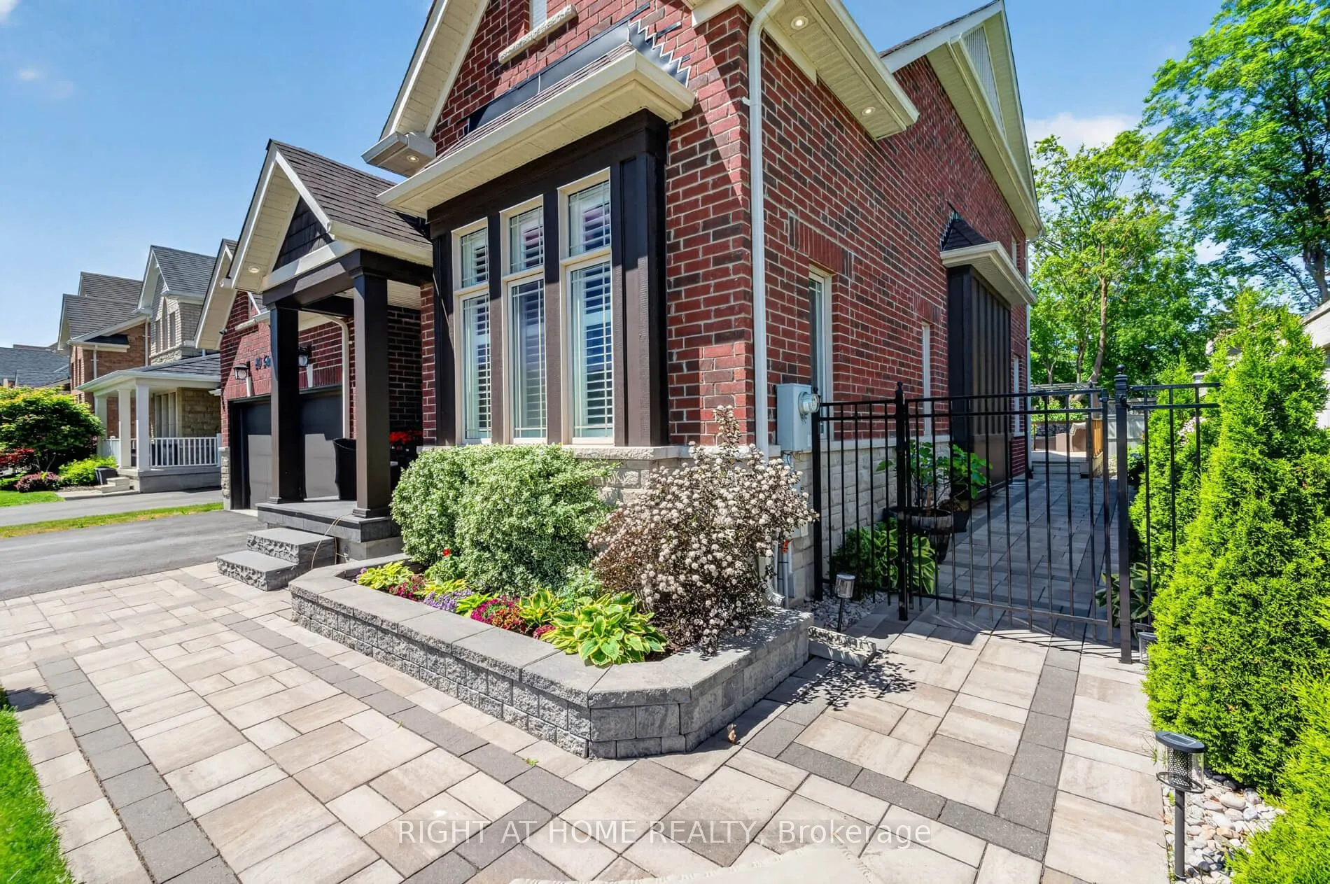 80 Sharpe Crescent