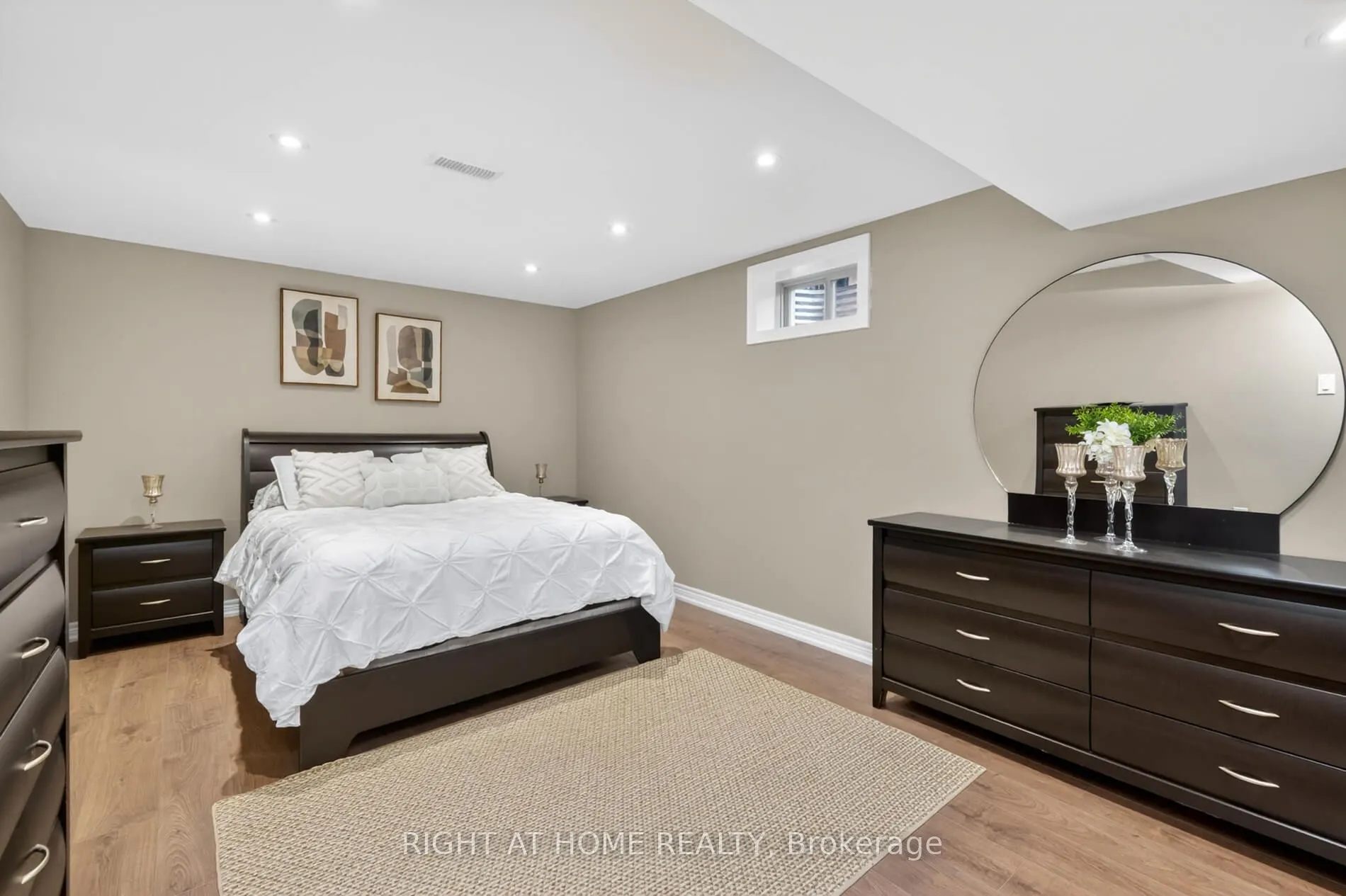 80 Sharpe Crescent
