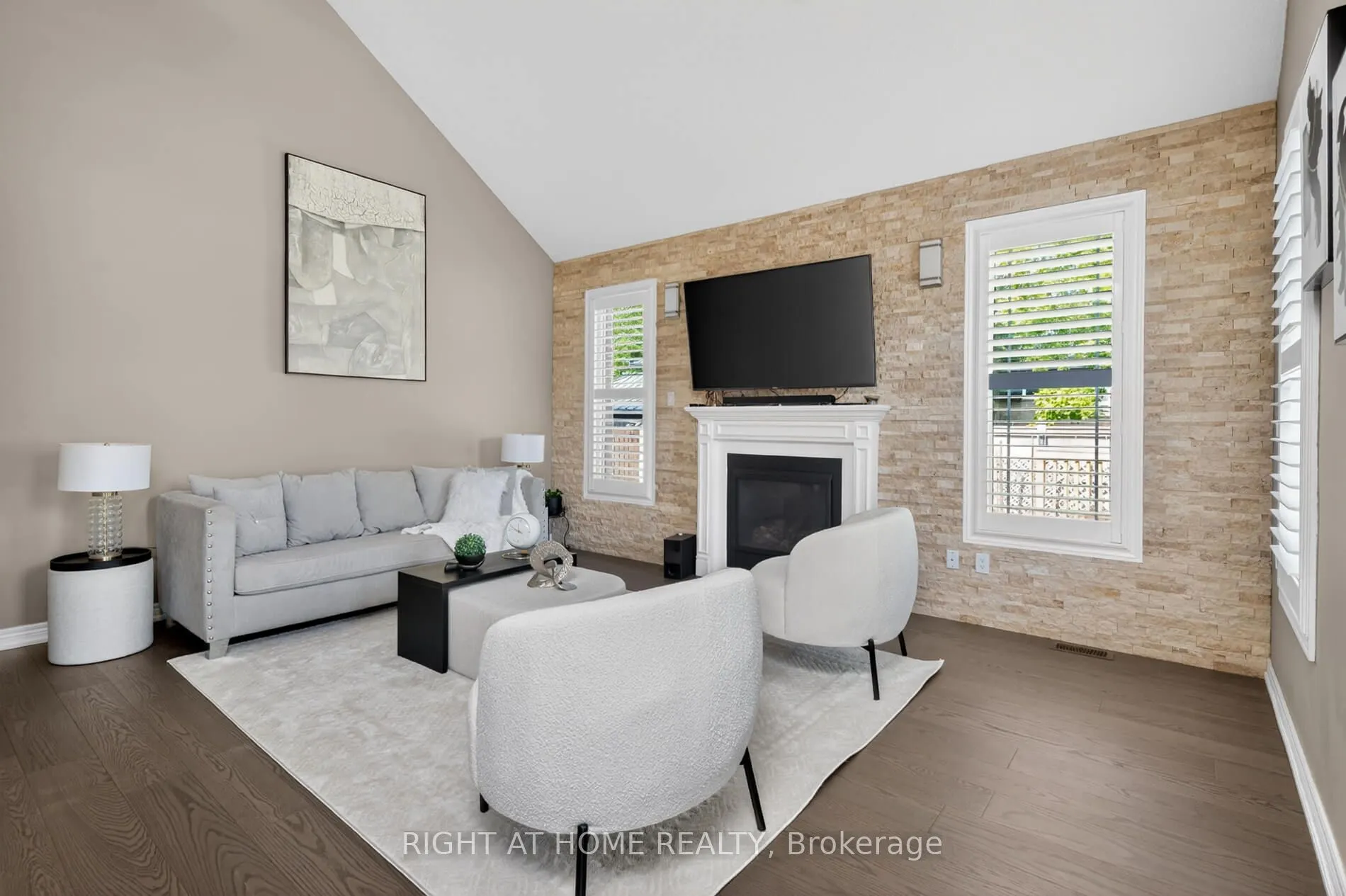 80 Sharpe Crescent