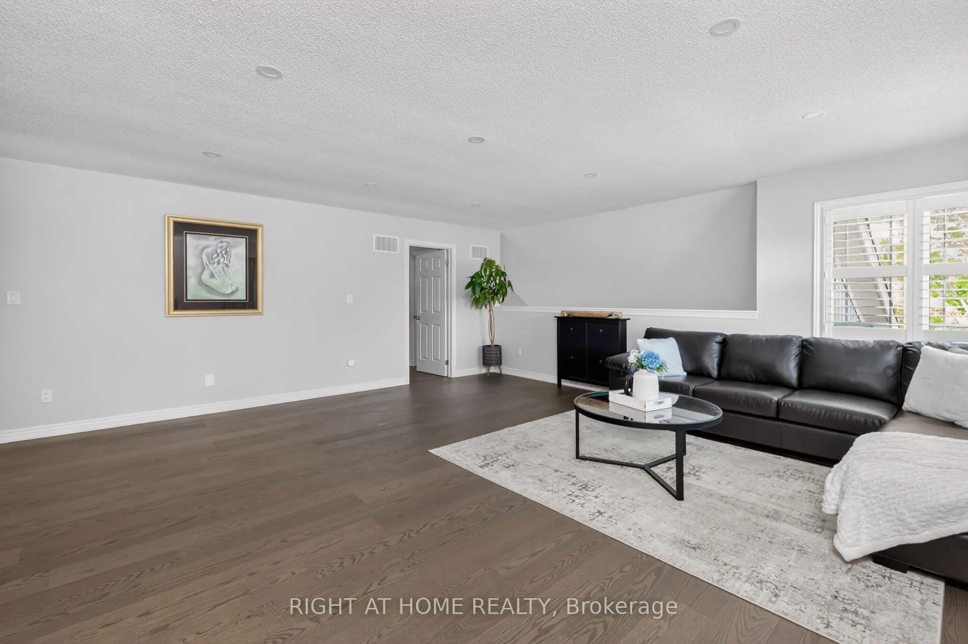 80 Sharpe Crescent
