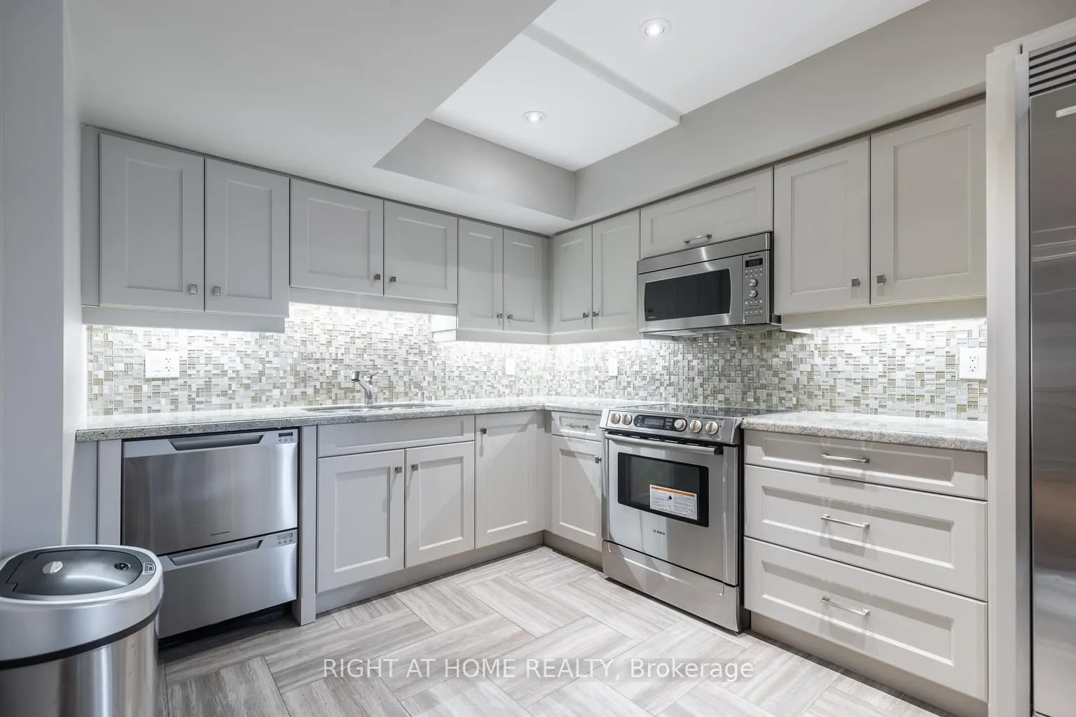 38 Sugarbush Court