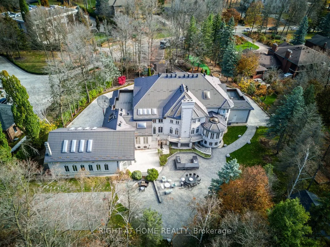 38 Sugarbush Court
