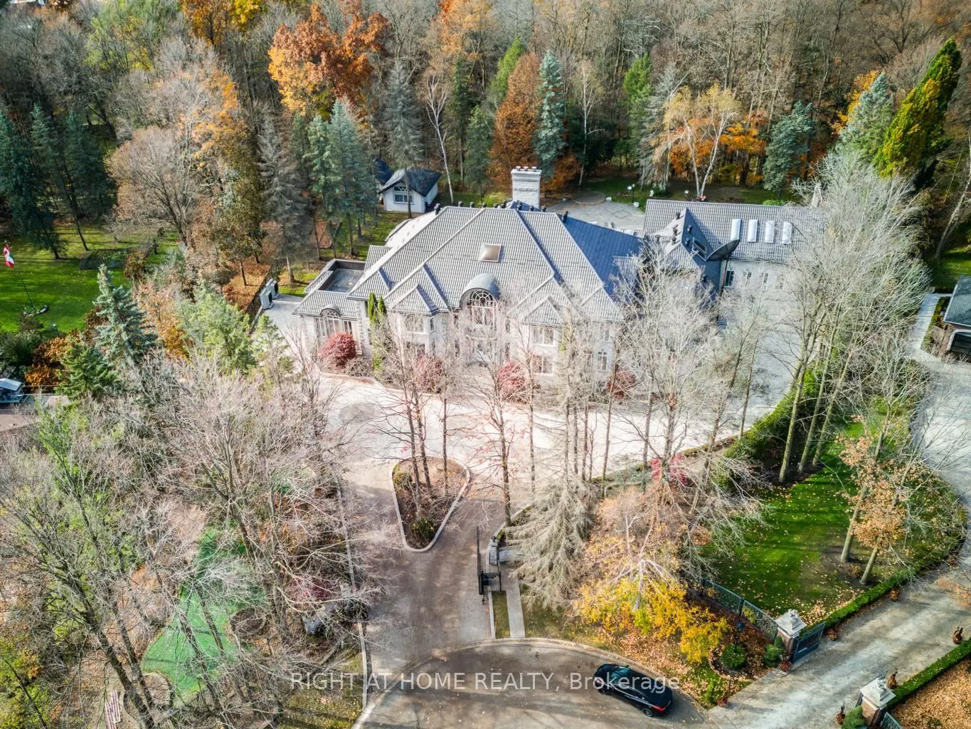 38 Sugarbush Court