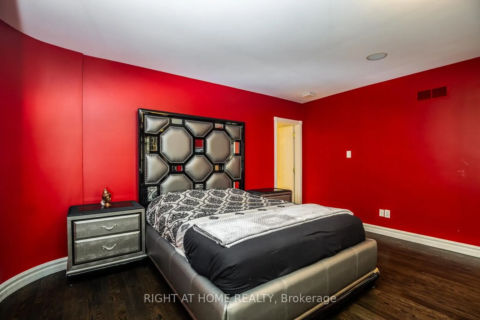 38 Sugarbush Court