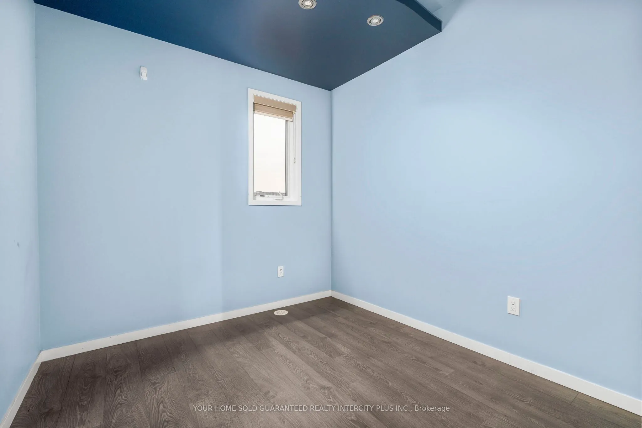 3910 Major Mackenzie Drive