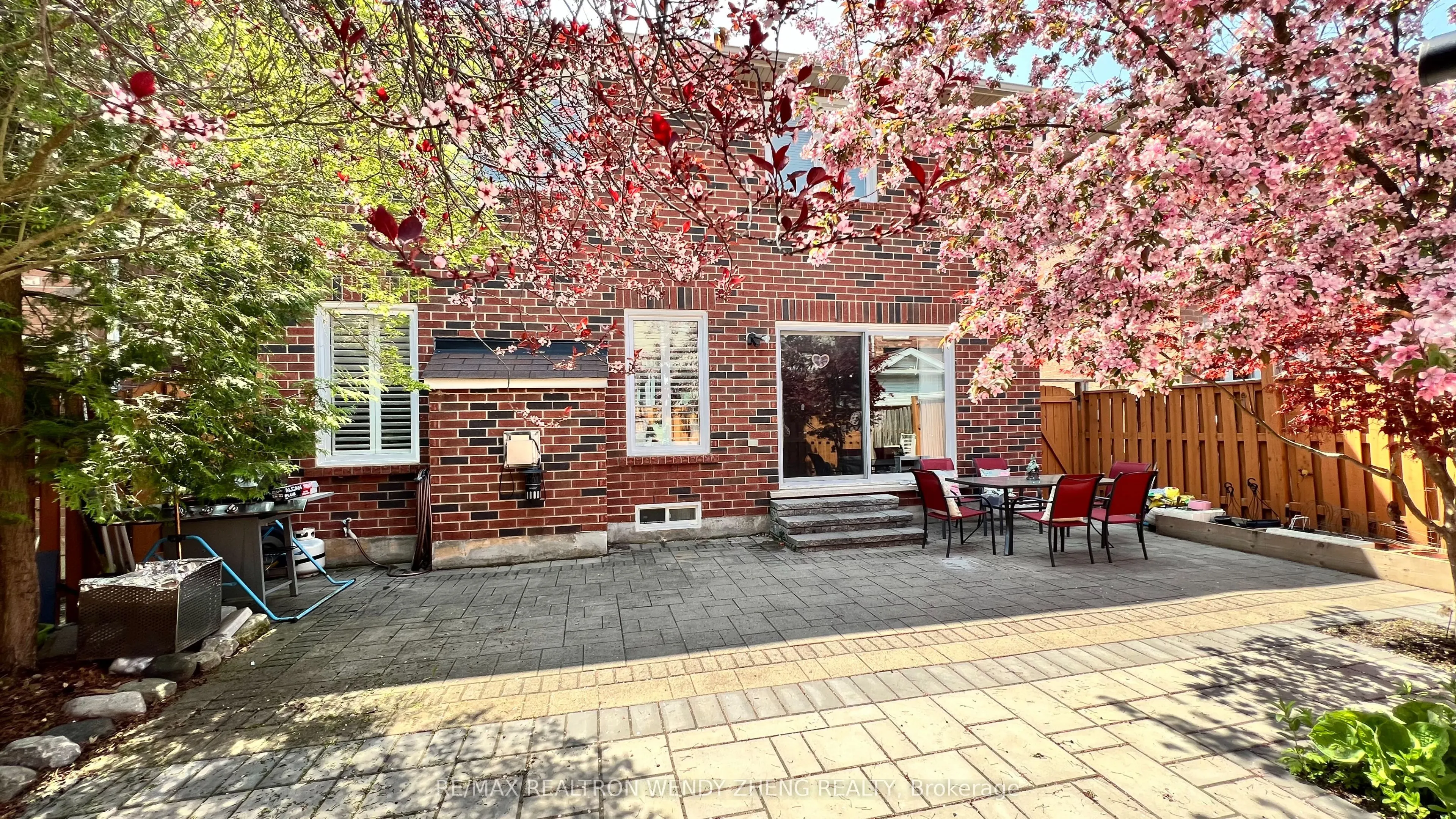 10 Collie Crescent