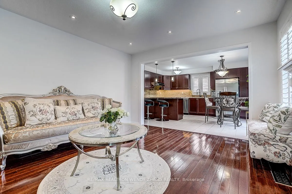 10 Collie Crescent