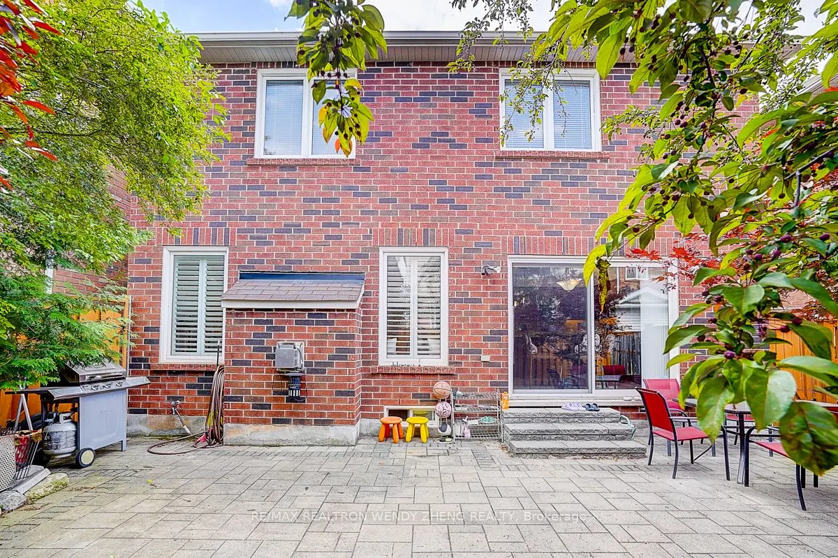 10 Collie Crescent