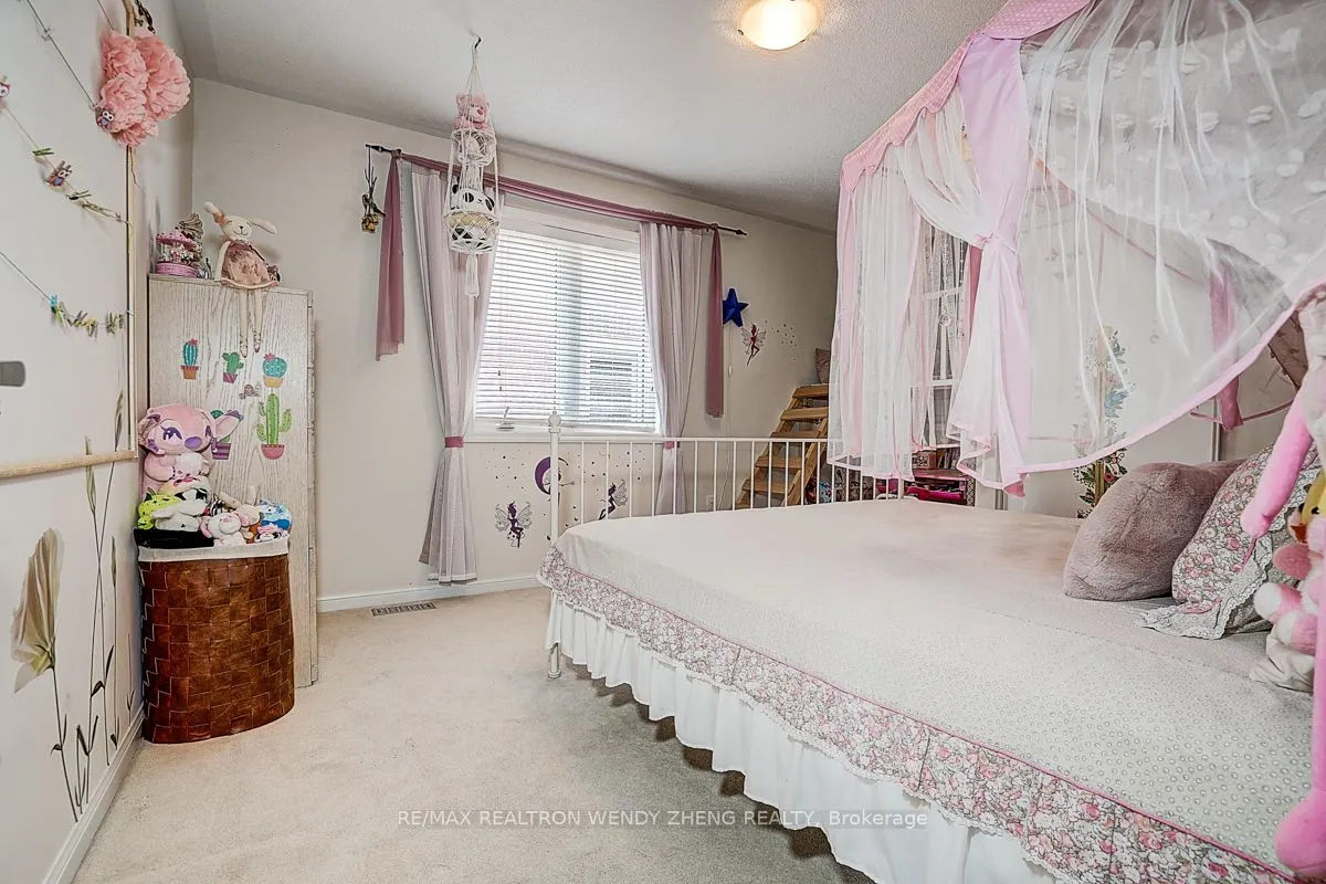 10 Collie Crescent